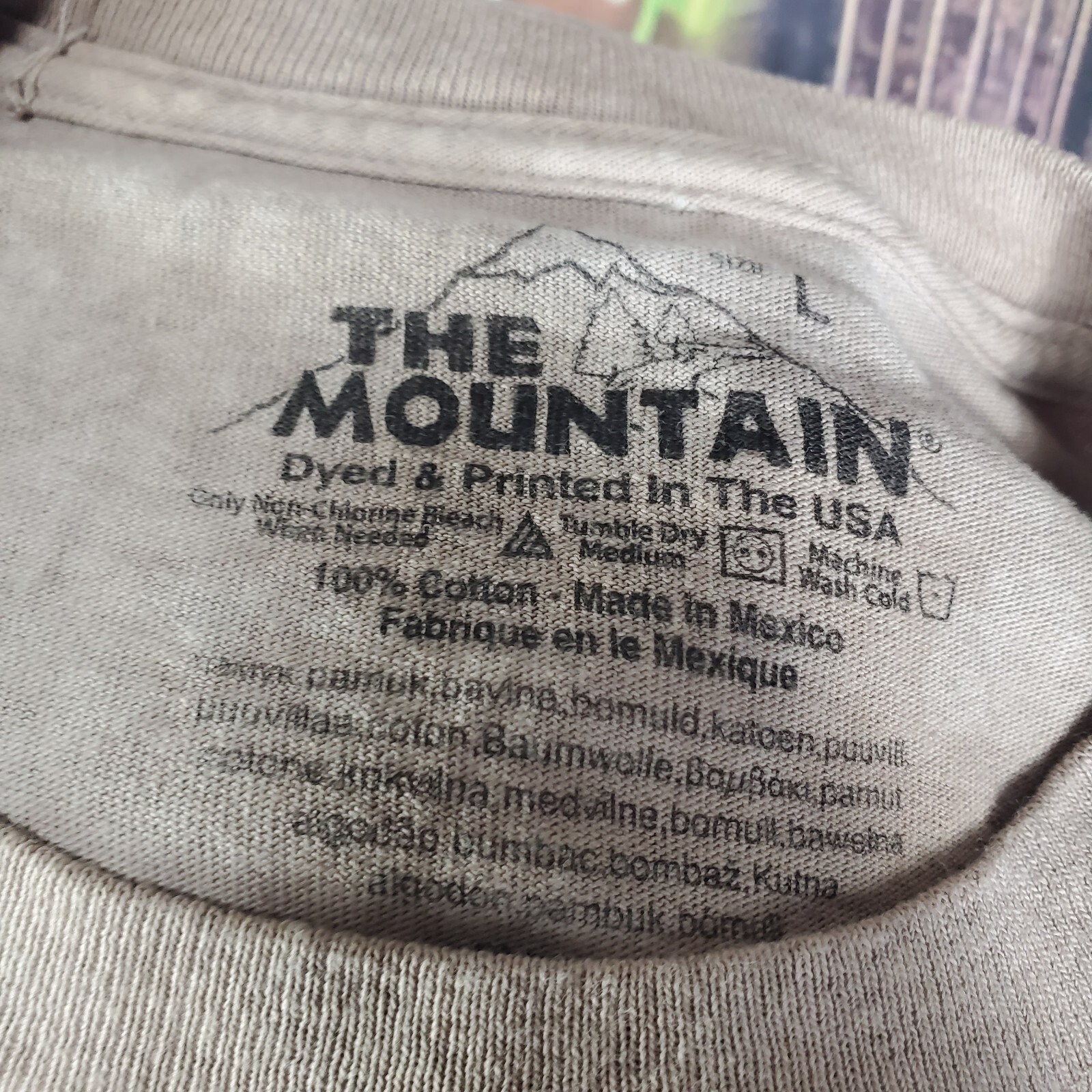 Bill Clinton & Monica Lewinsky The Mountain Brand Shirt Size Large (A18)