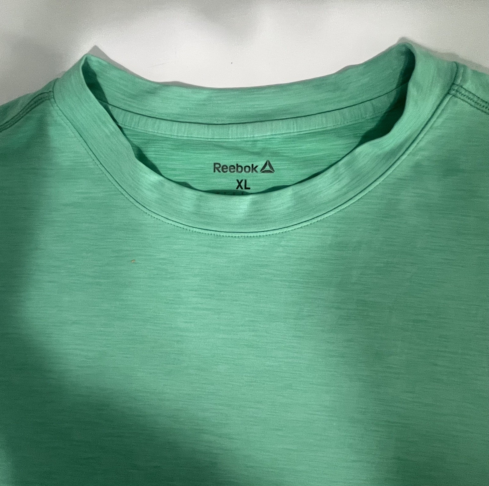 Green Reebox XL polyester/spandex short sleeve t-shirt