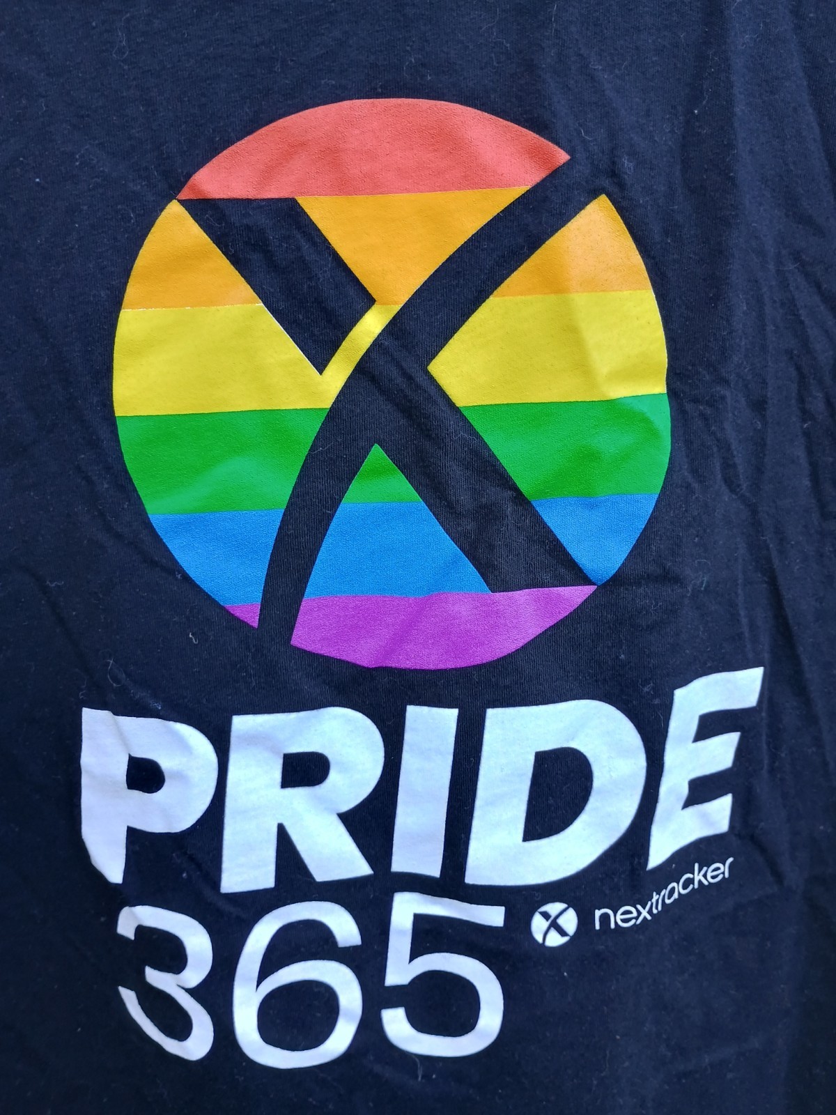Nextracker Pride 365 Size L Black graphic t-shirt