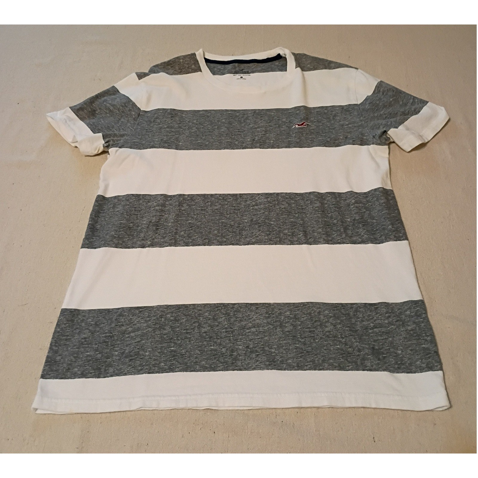 Hollister Mens Must-Have Collection Striped Shirt Grey White Medium Short Sleeve