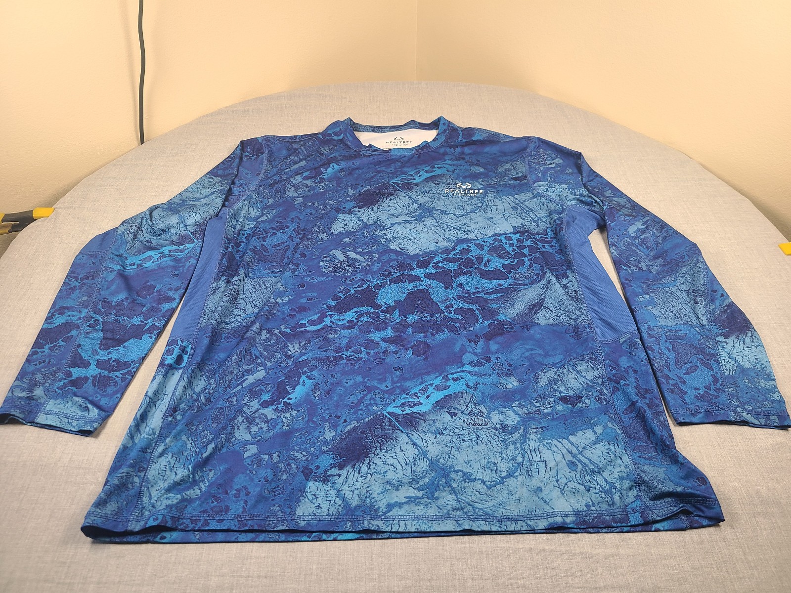 Realtree Fishing Shirt Mens 2XL Blue Aquatic Water All Over Print Sun Protection