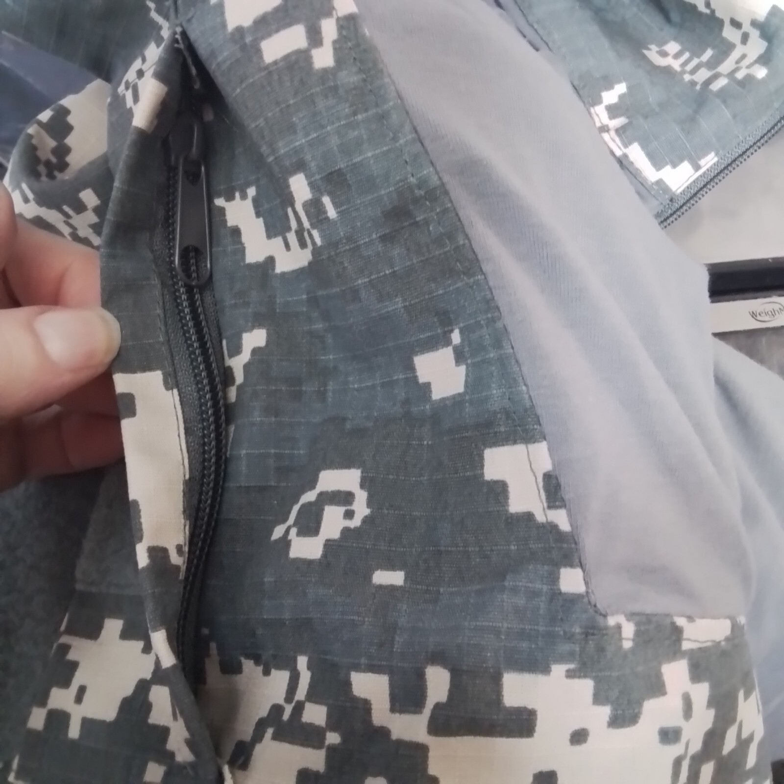 New Magcomsen First Grade Class B Men’s Size XL Shirt Gray W/Digital Camo Sleeve