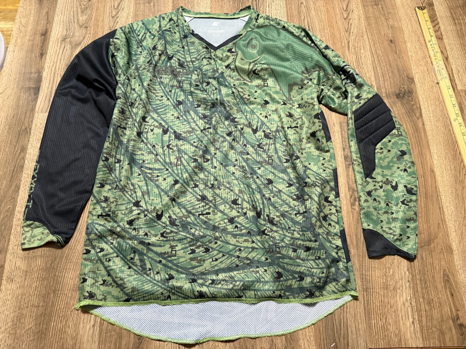 Exxact Racing Shirt Men’s Size Large Green Black Athletic Wear Jersey