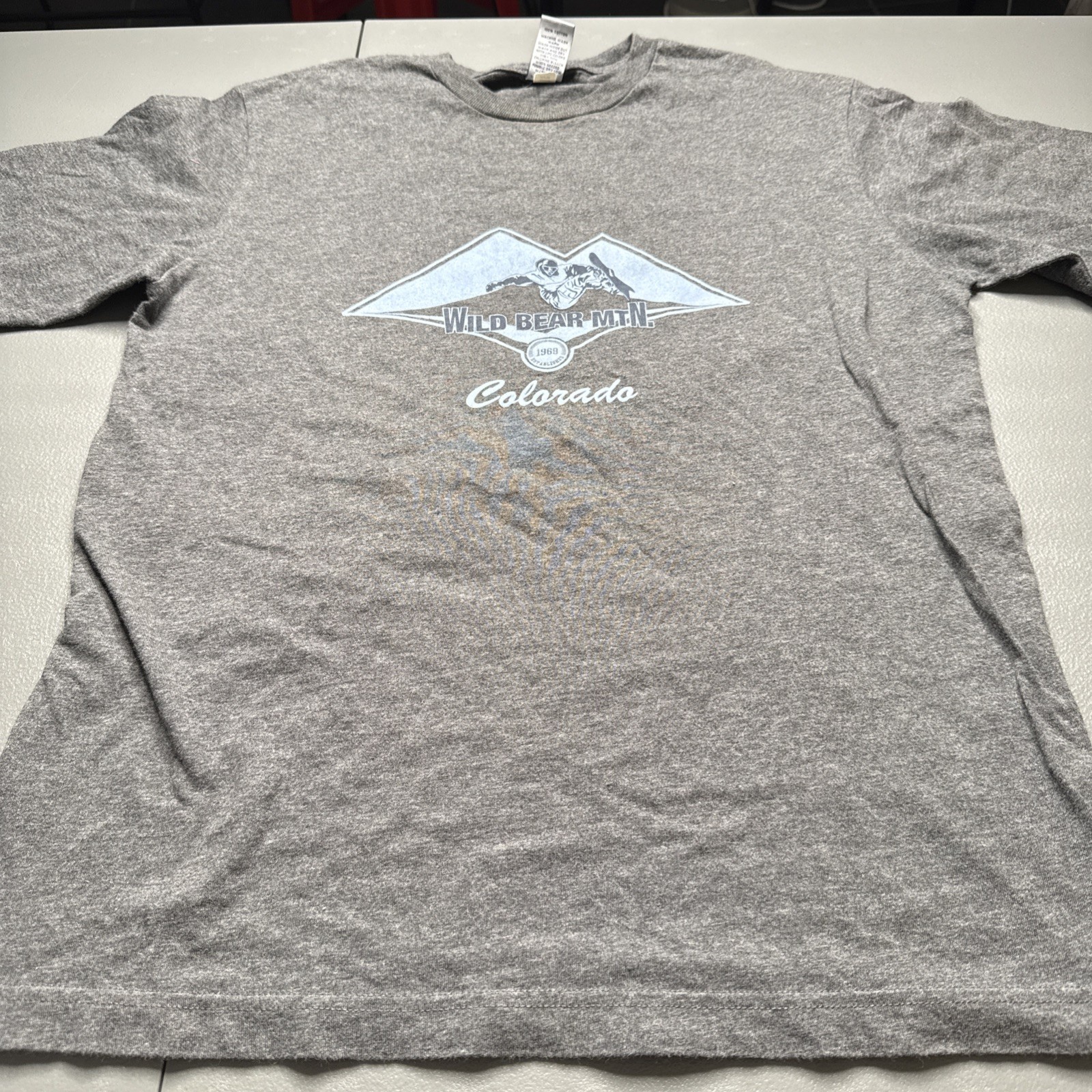 GAP Wild Bear Mountain T Shirt Small Made In Madagascar