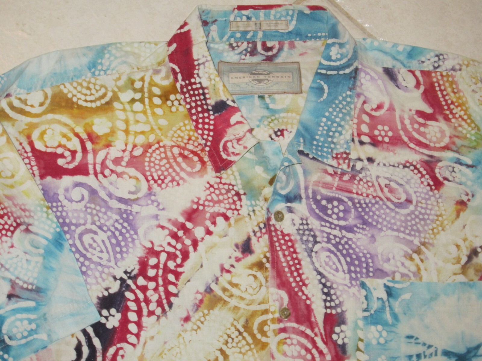 UNIQUE MENS 3XL CHEST 60 LENGTH 34 GEOMETRIC HIPPIE PRINT AMERICAN TERRAIN