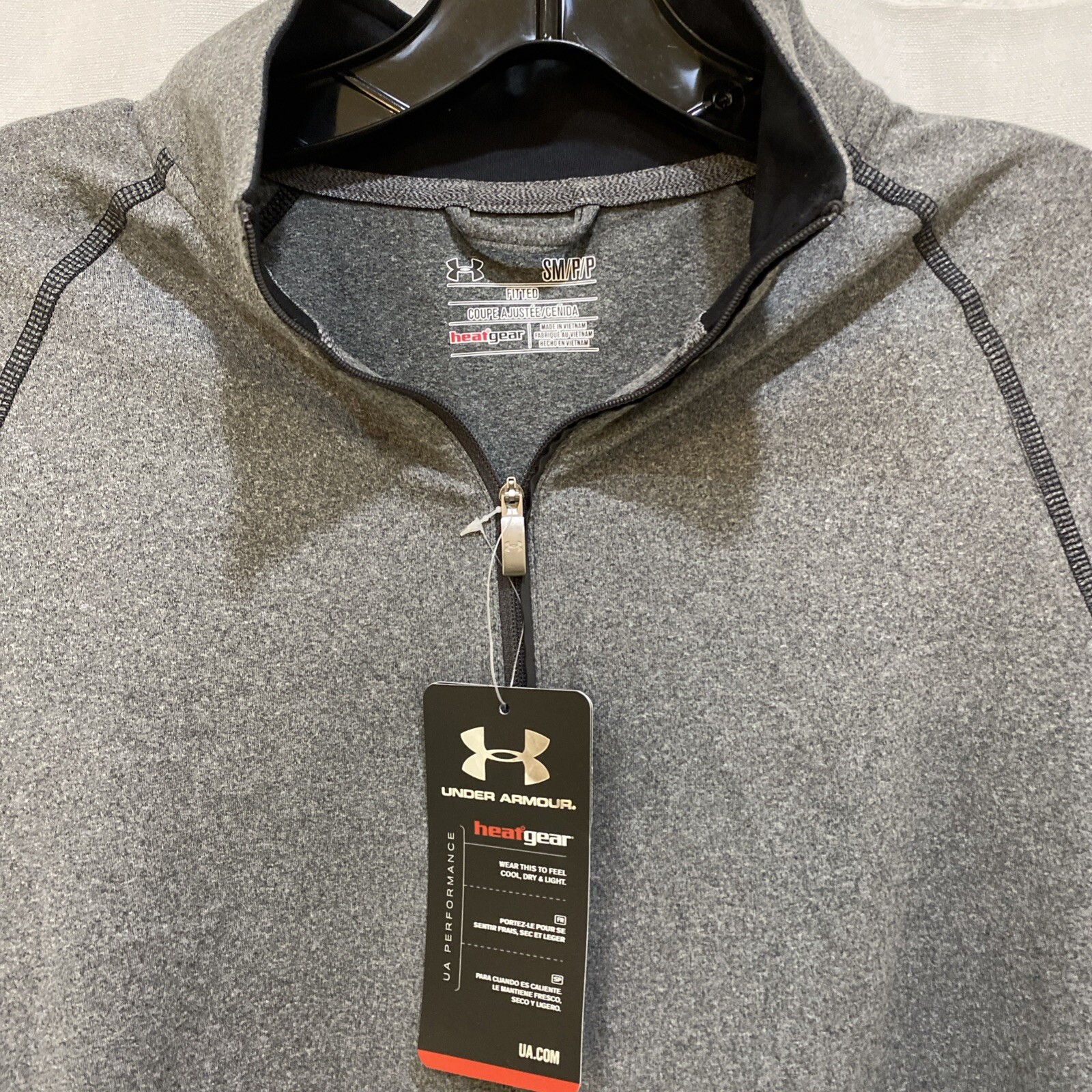 UNDER ARMOUR HEAT GEAR FITTED 1/4 ZIP,NWT,SZ. SMALL,GREY