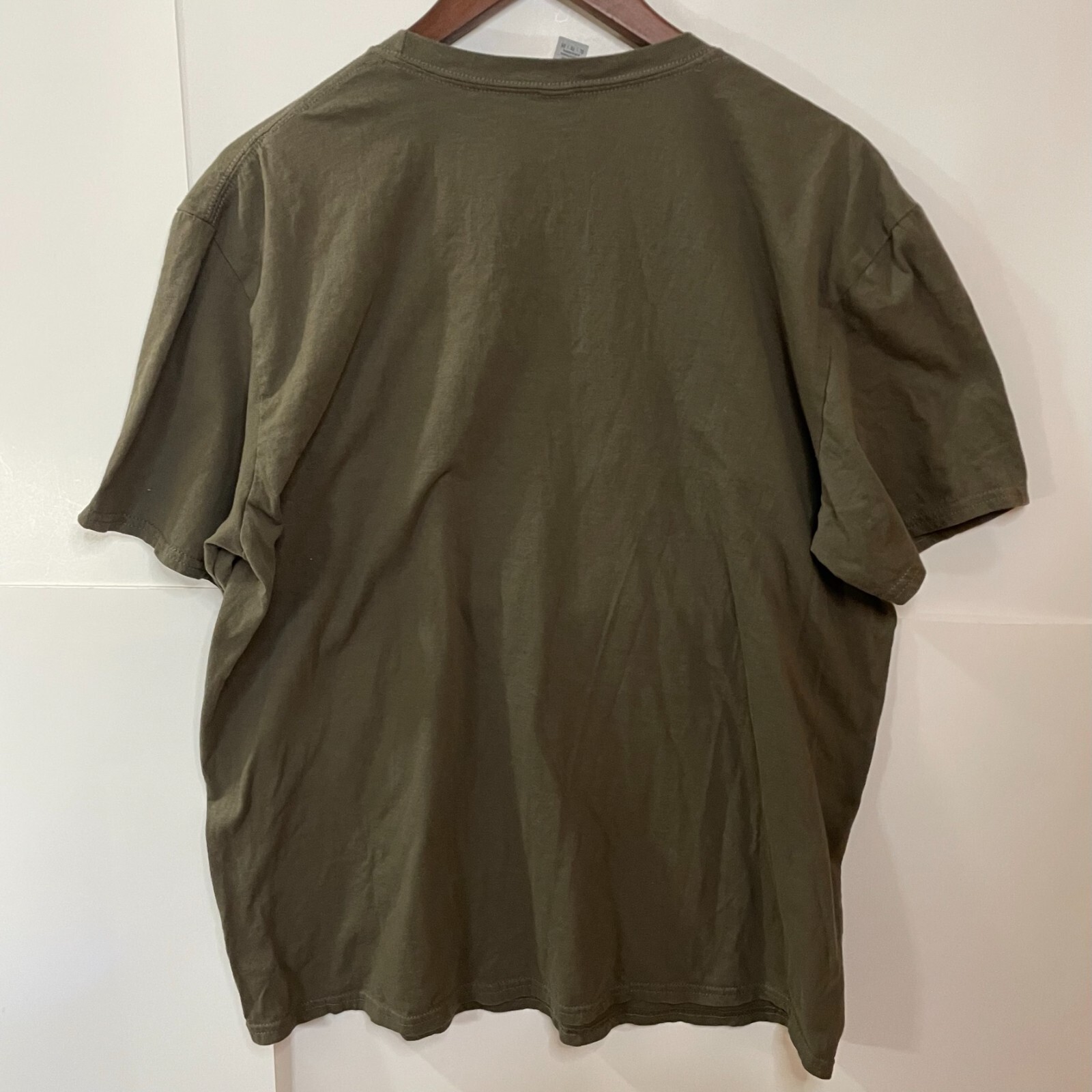 Gildan Adult Softstyle T-Shirt Crecent Moon Logo XL Olive Crew Neck T-Shirt