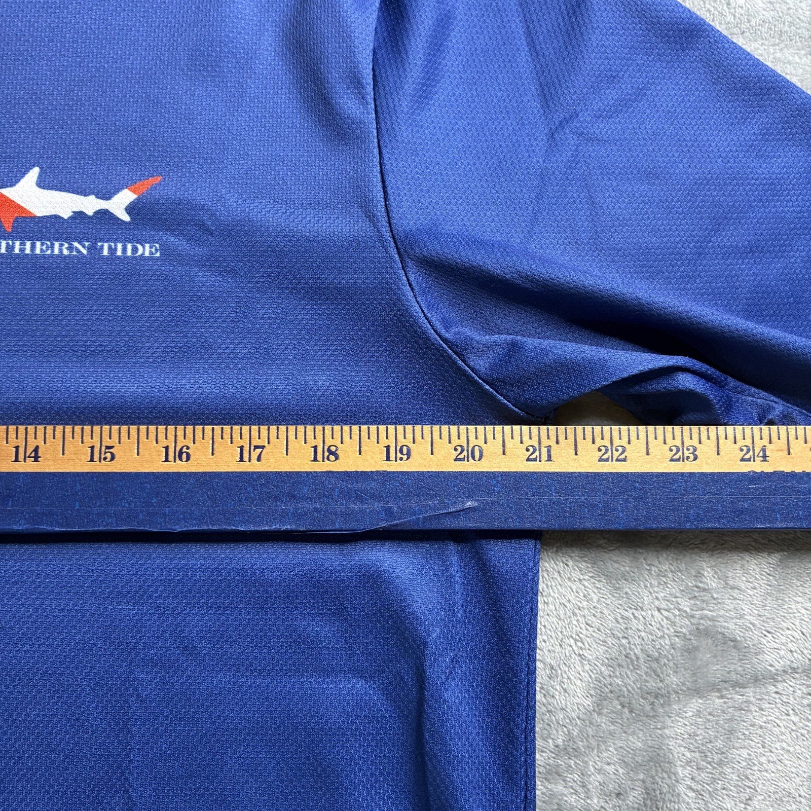 Southern Tide Shirt Size Med Blue Tee Long Sleeve Shirt 100% Recycled Polyester