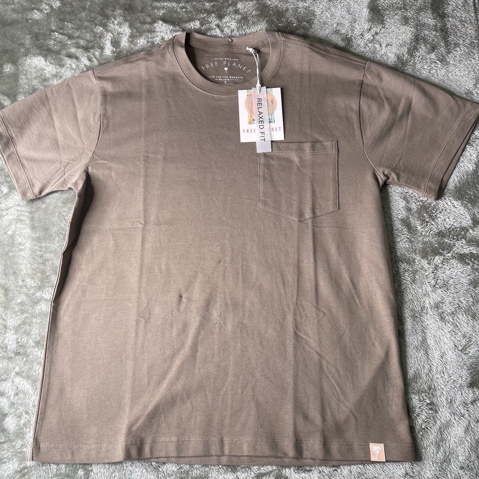 Free Planet Relaxed Fit Tshirt Size Medium Color Brown Streetwear NWT