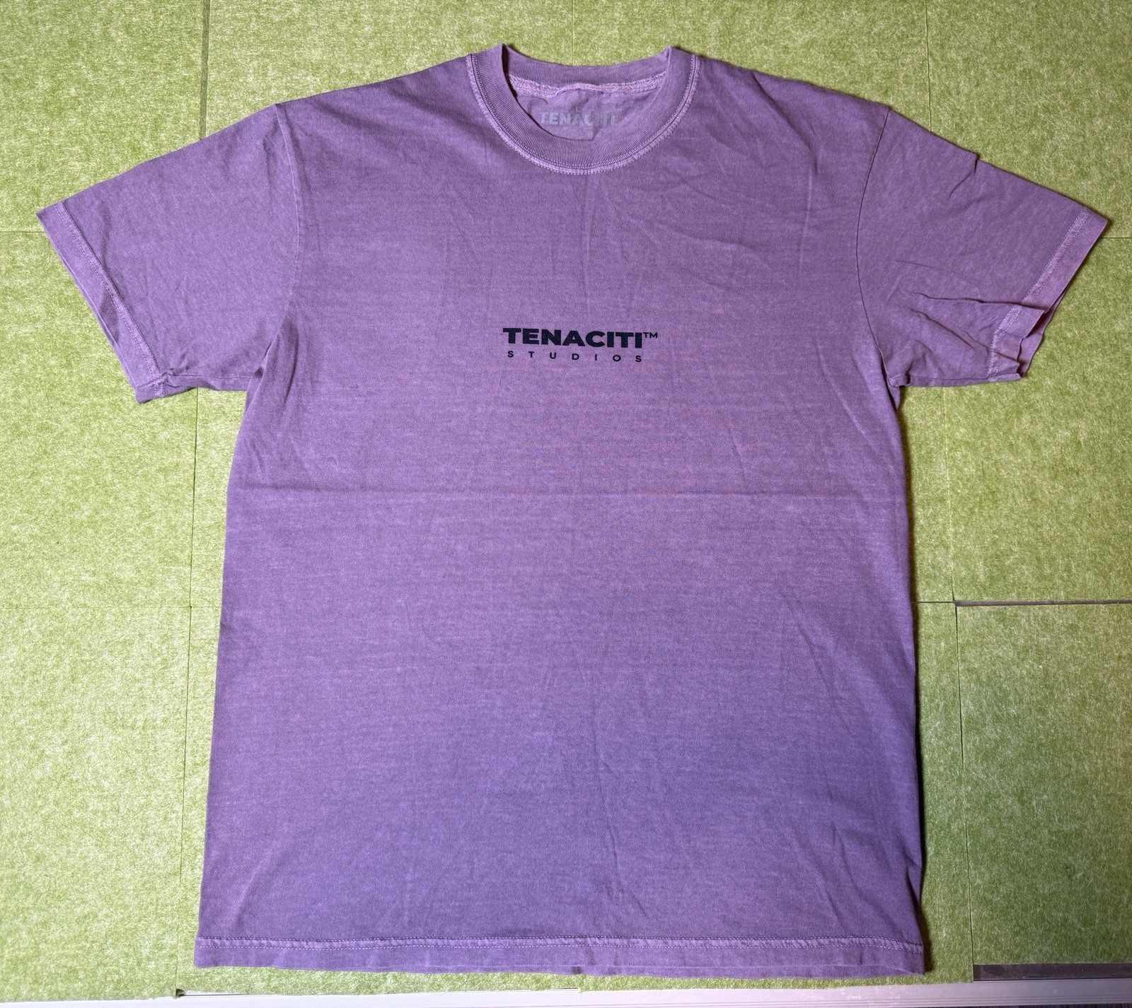 Men’s T Shirt Tenaciti Studios Men’s Streetwear Purple Size Large NWOT