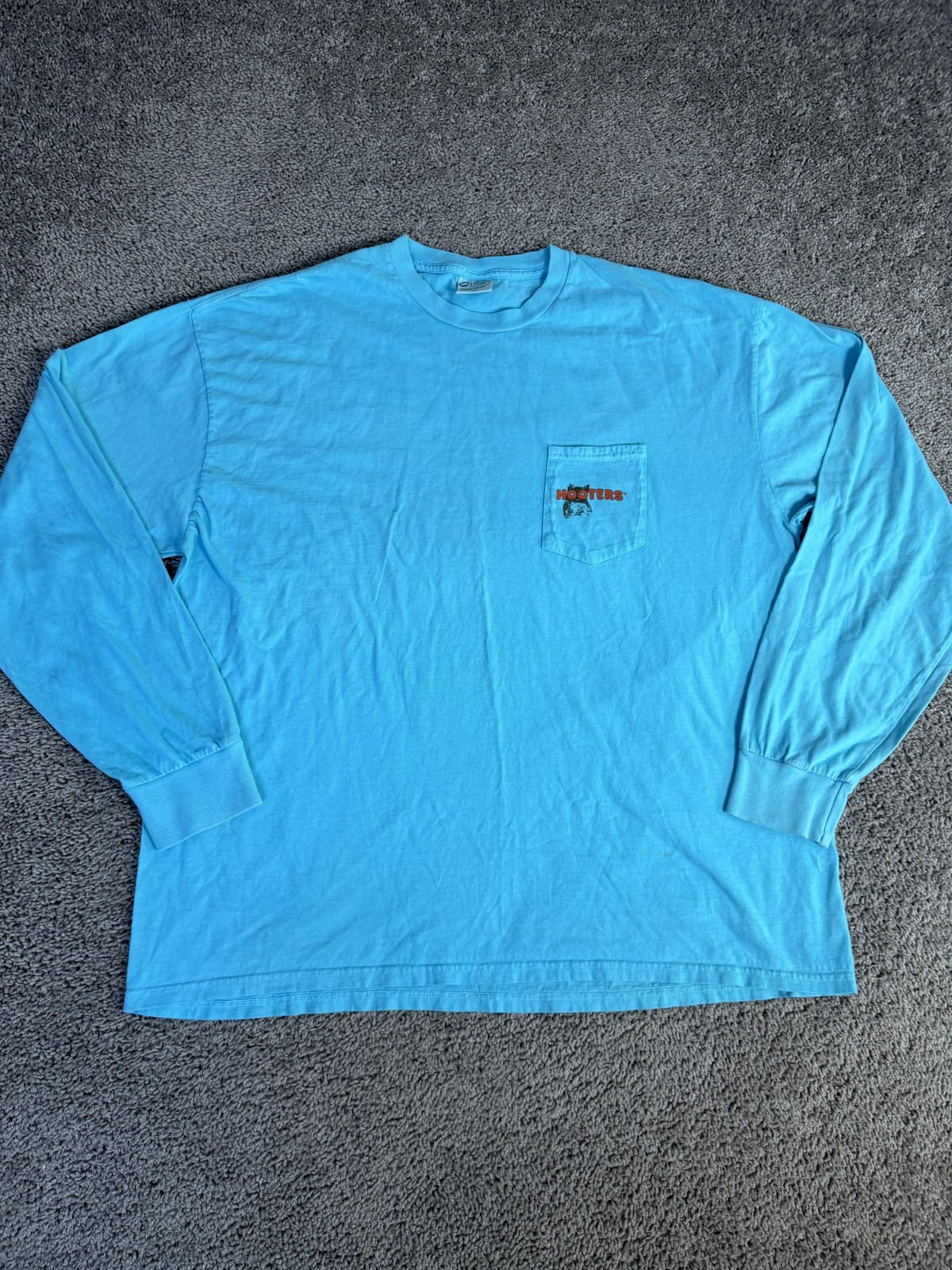 Hooters Shirt Mens 2XL Blue Pocket Logo Restaurant Crew Neck Long Sleeve