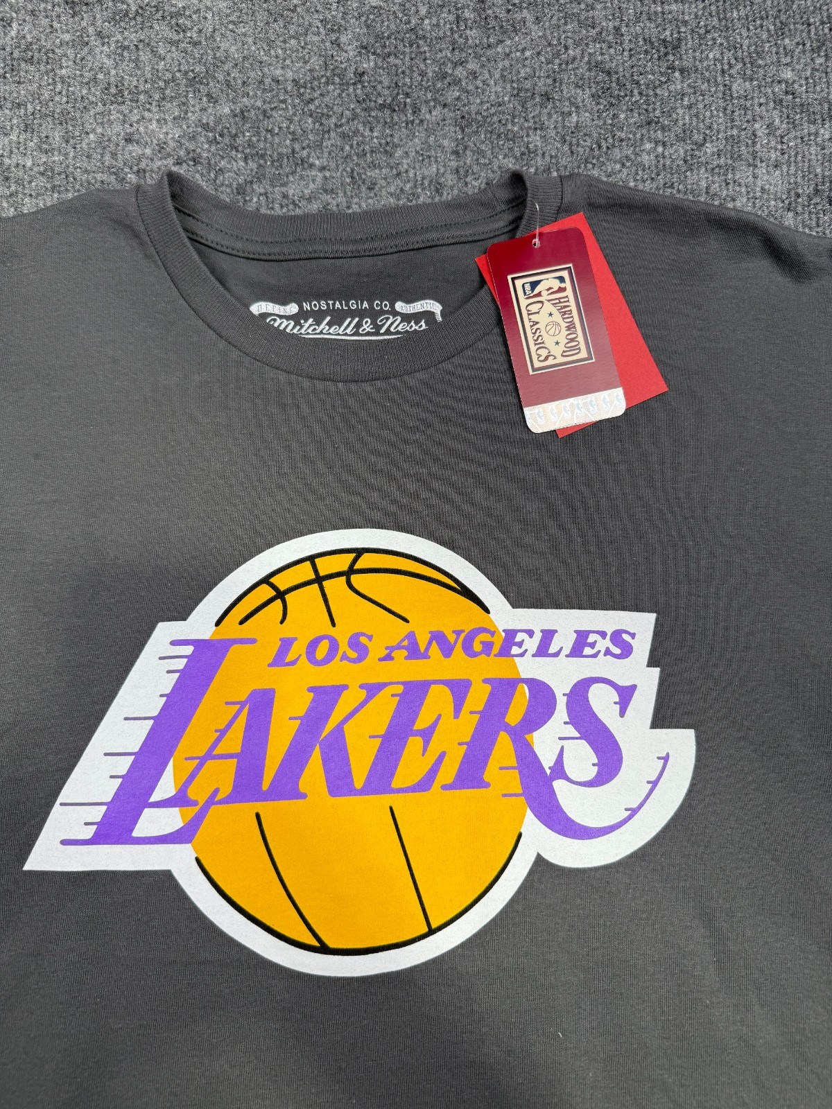 Mitchell & Ness Los Angeles Lakers Hardwood Classics Shirt Gray Logo Graphic Tee