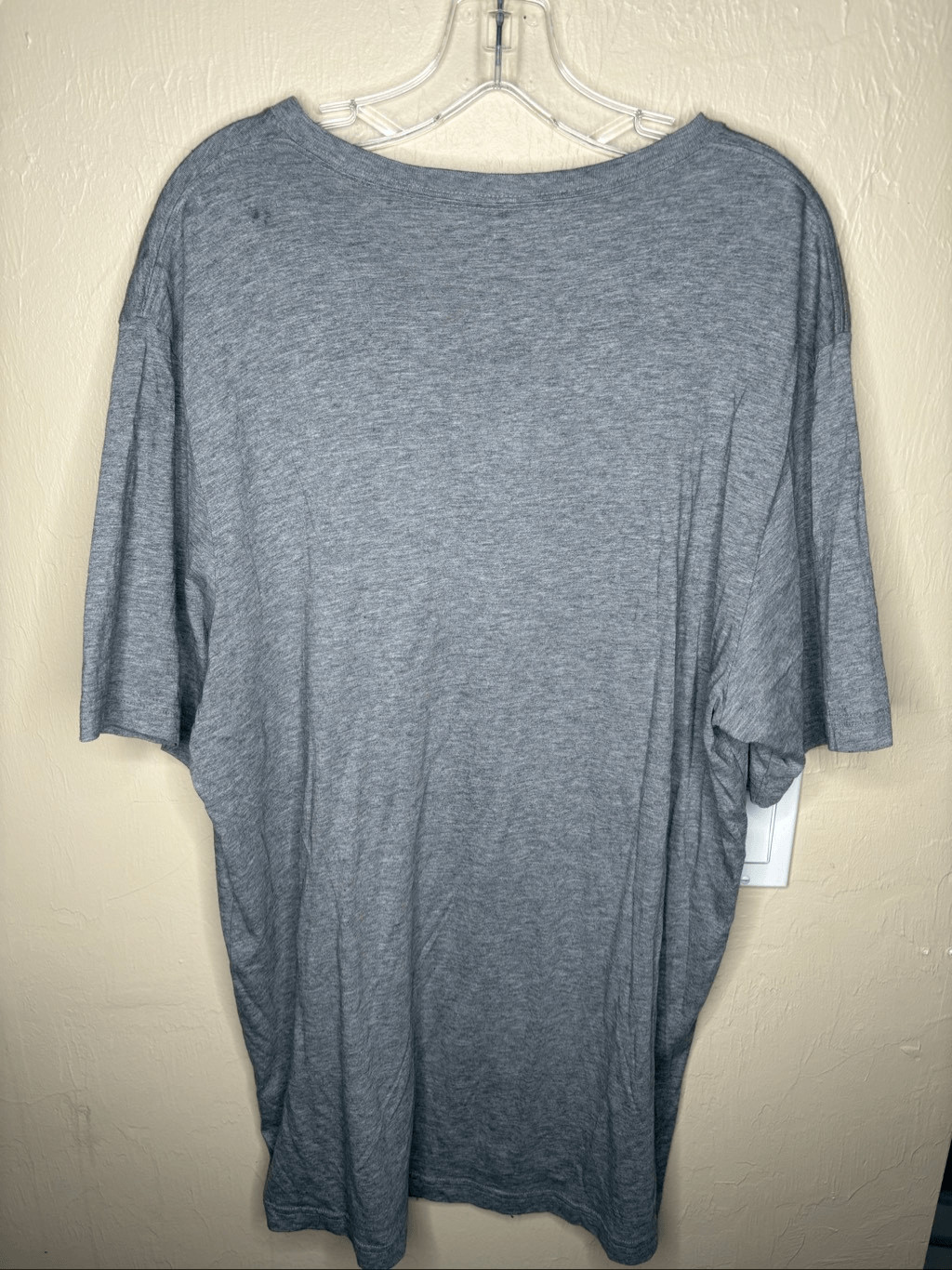 TravisMathew Golf Cart Graphic T-Shirt Gray Short Sleeve 100% Pima Cotton Men’s