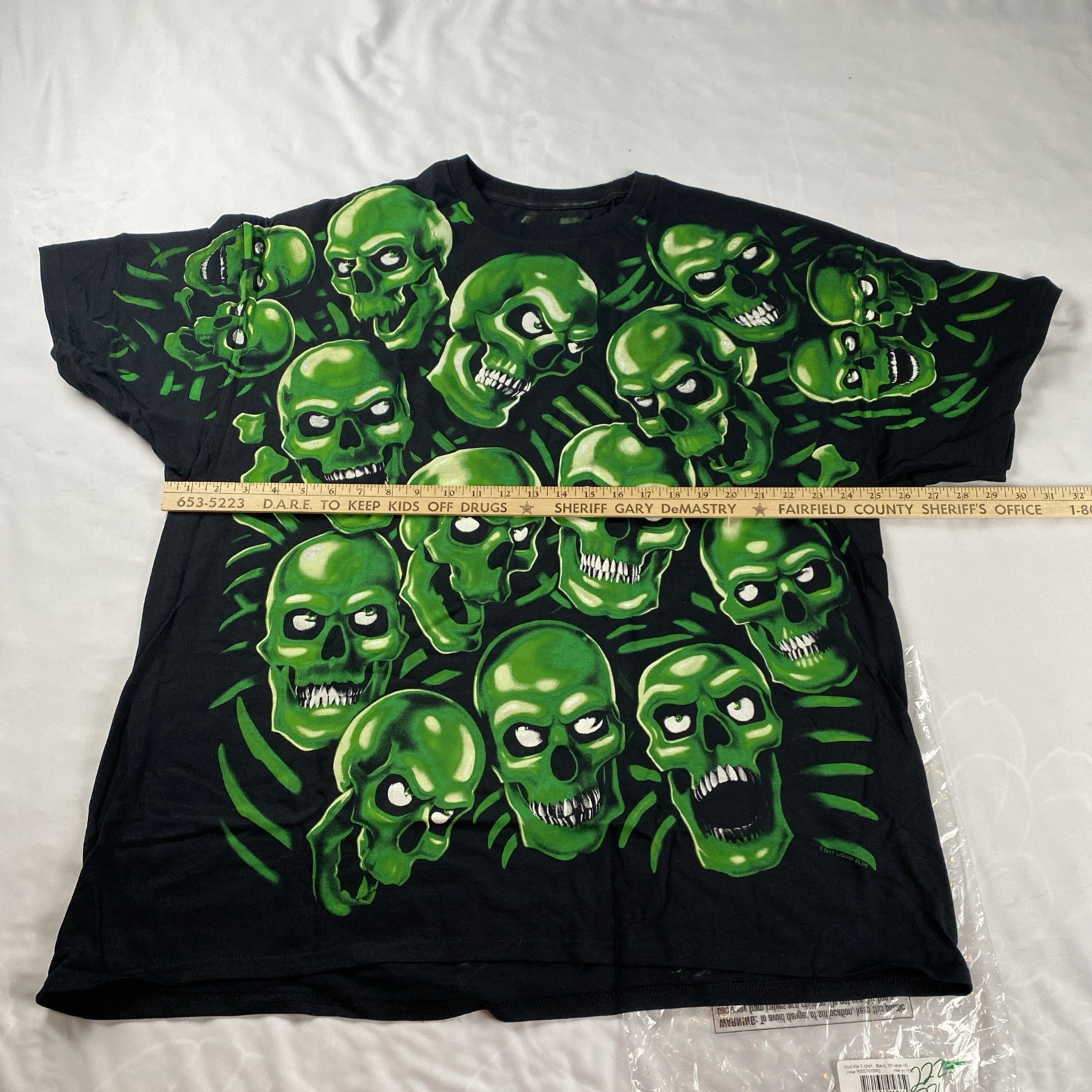 Liquid Blue Men’s 2XL Green Skulls T-Shirt 2017 NEW