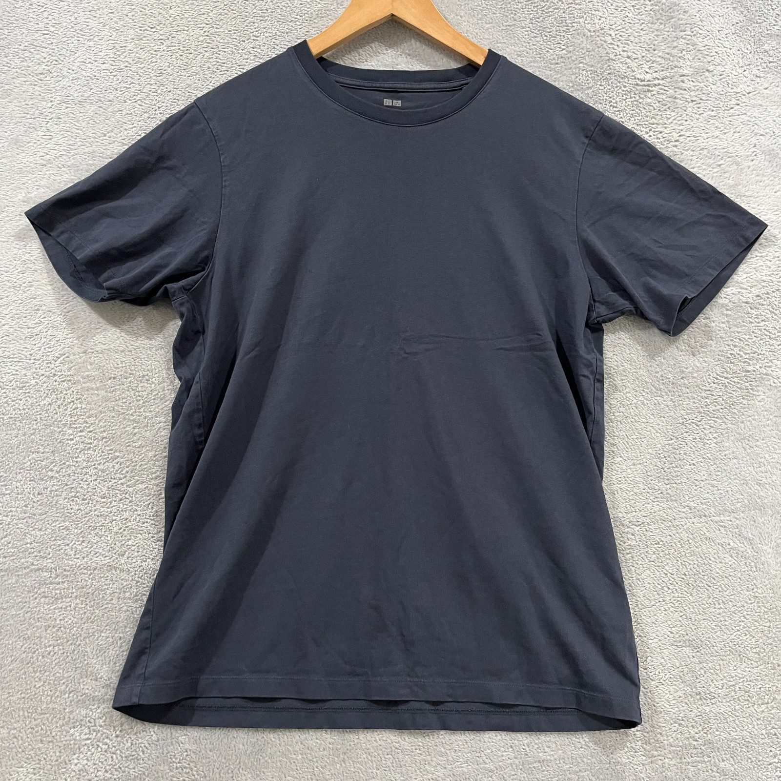 Uniqlo T Shirt Unisex Medium Black Supima Cotton Casual Short Sleeve Classic Fit