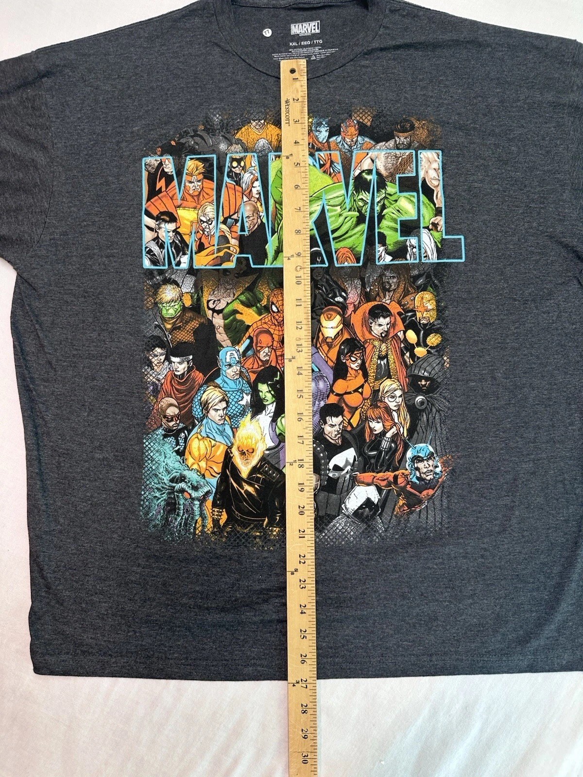 Marvel Comics Men’s XXL Character Collage Print T-Shirt Gray Mad Engine Avengers