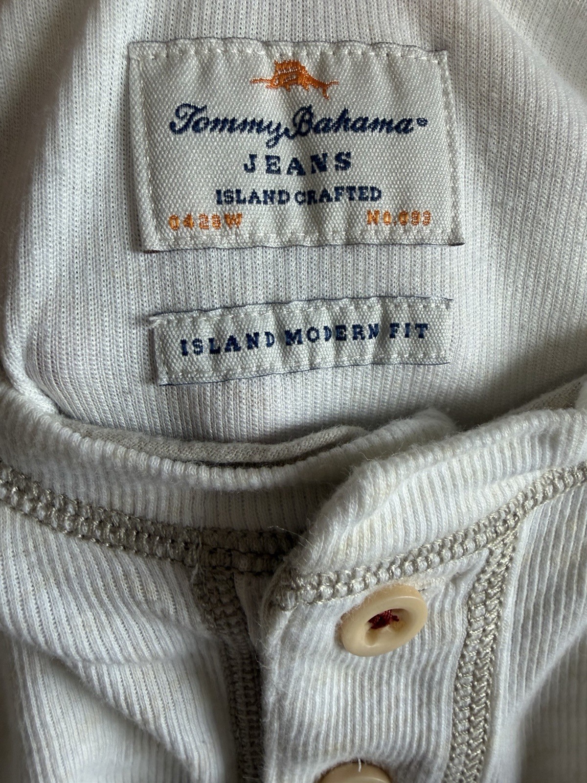Tommy Bahama Men’s White Jeans Island Modern Fit Henley Long Sleeve Tee S