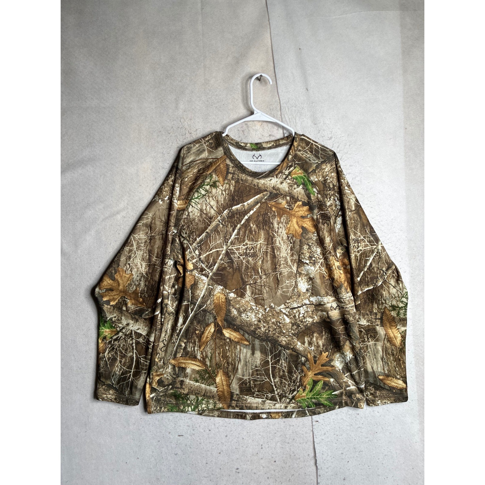 Realtree Edge Camo Long Sleeve Shirt Mens XL Recycled Polyester Hunting Tee