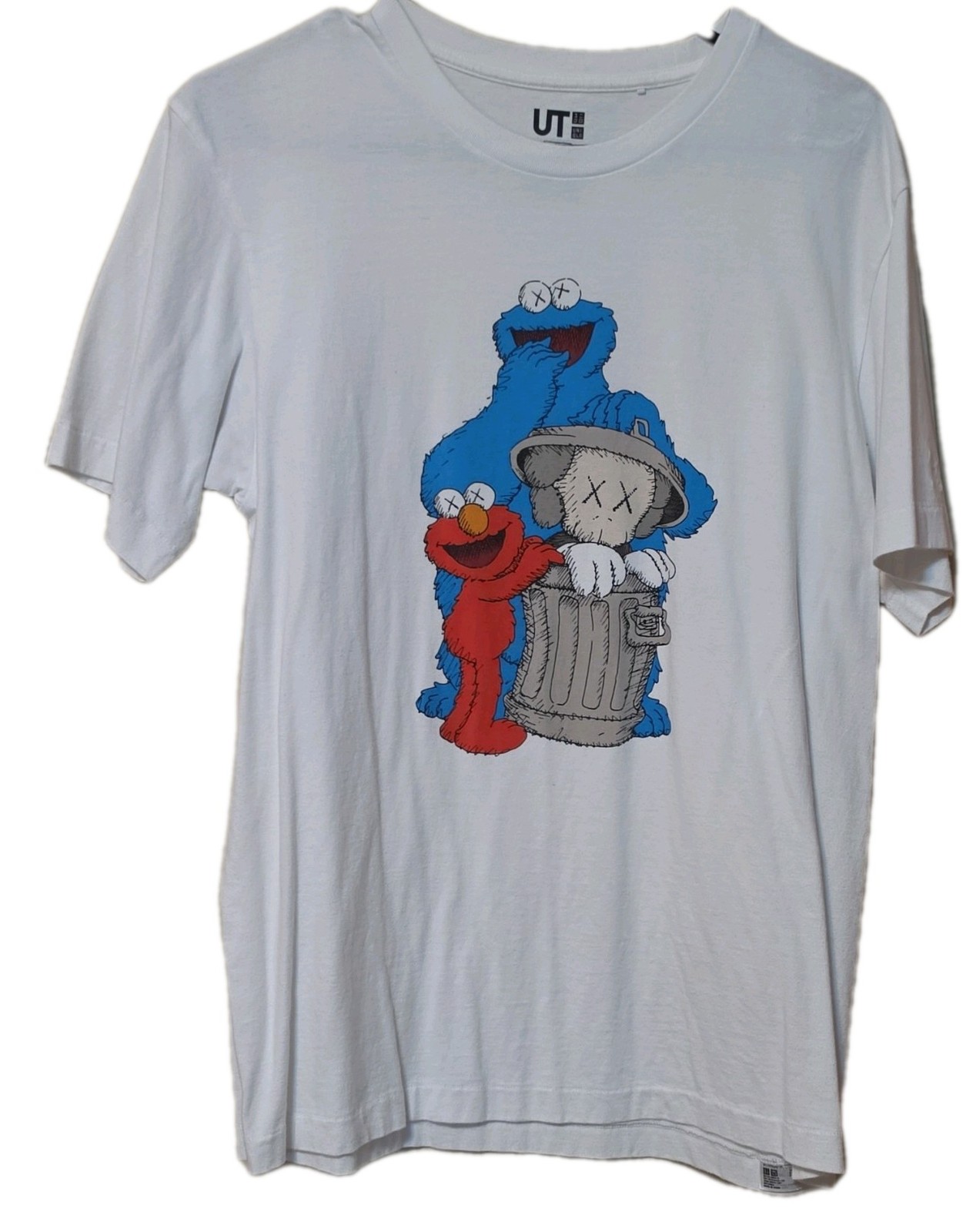 Uniqlo UT KAWS x Sesame Street Graphic Print T-Shirt Cookie Monster Elmo White M