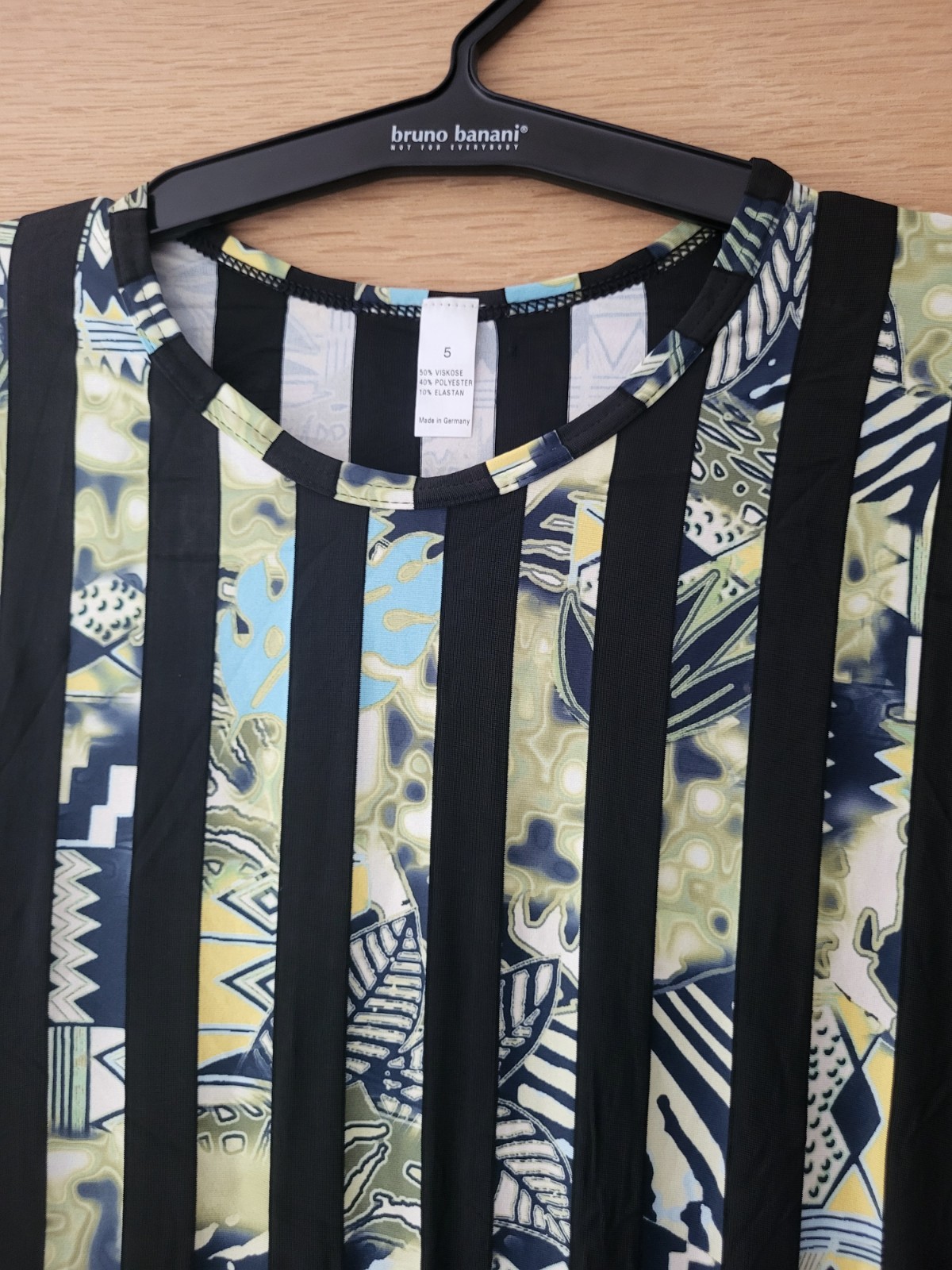 Bruno Banani Tribal / Jungle Colourful Graphic T-Shirt / Top – Size Medium