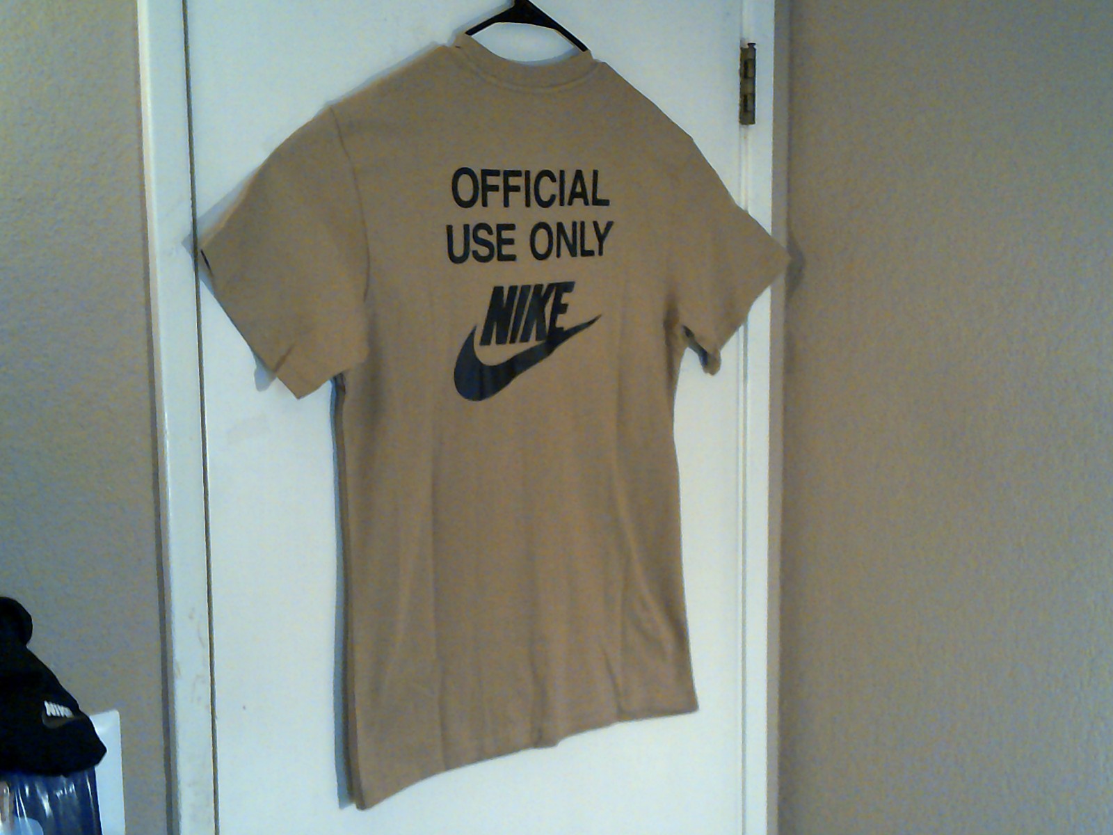 NEW NIKE NSW “Official Use Only Max 90 Tee” MEN’S BEIGE T-SHIRT SMALL HJ0774-297