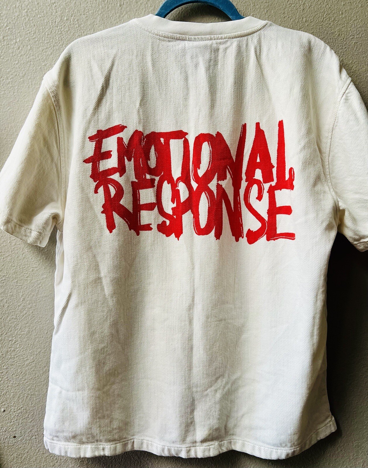 ZARA “EMOTIONAL RESPONSE” TEXTURED TEE MENS SIZE M