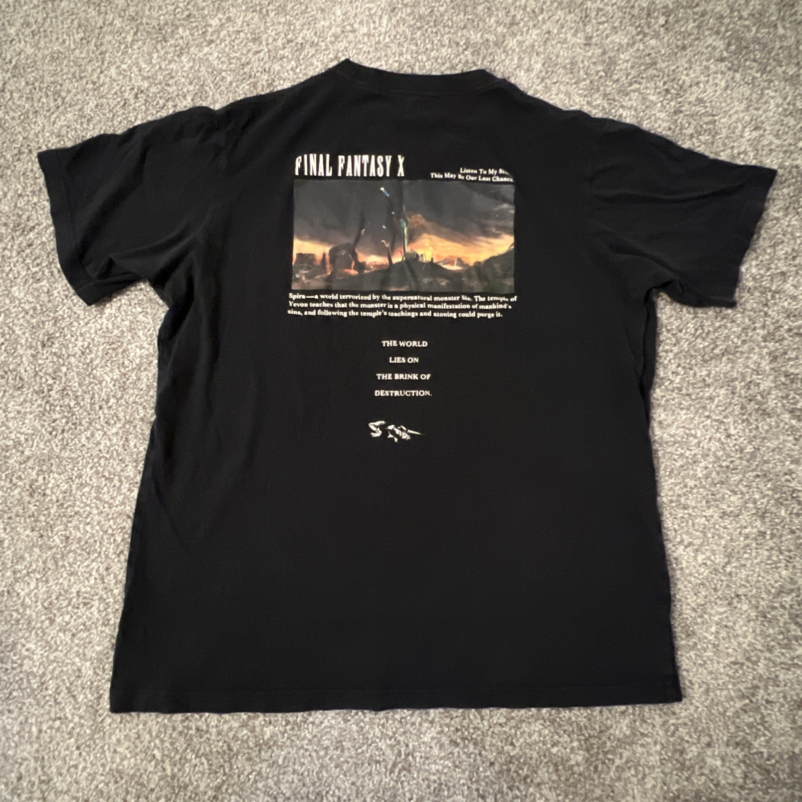 Uniqlo Final Fantasy 35th Anniversary Collaboration FFX T-Shirt, Size L used