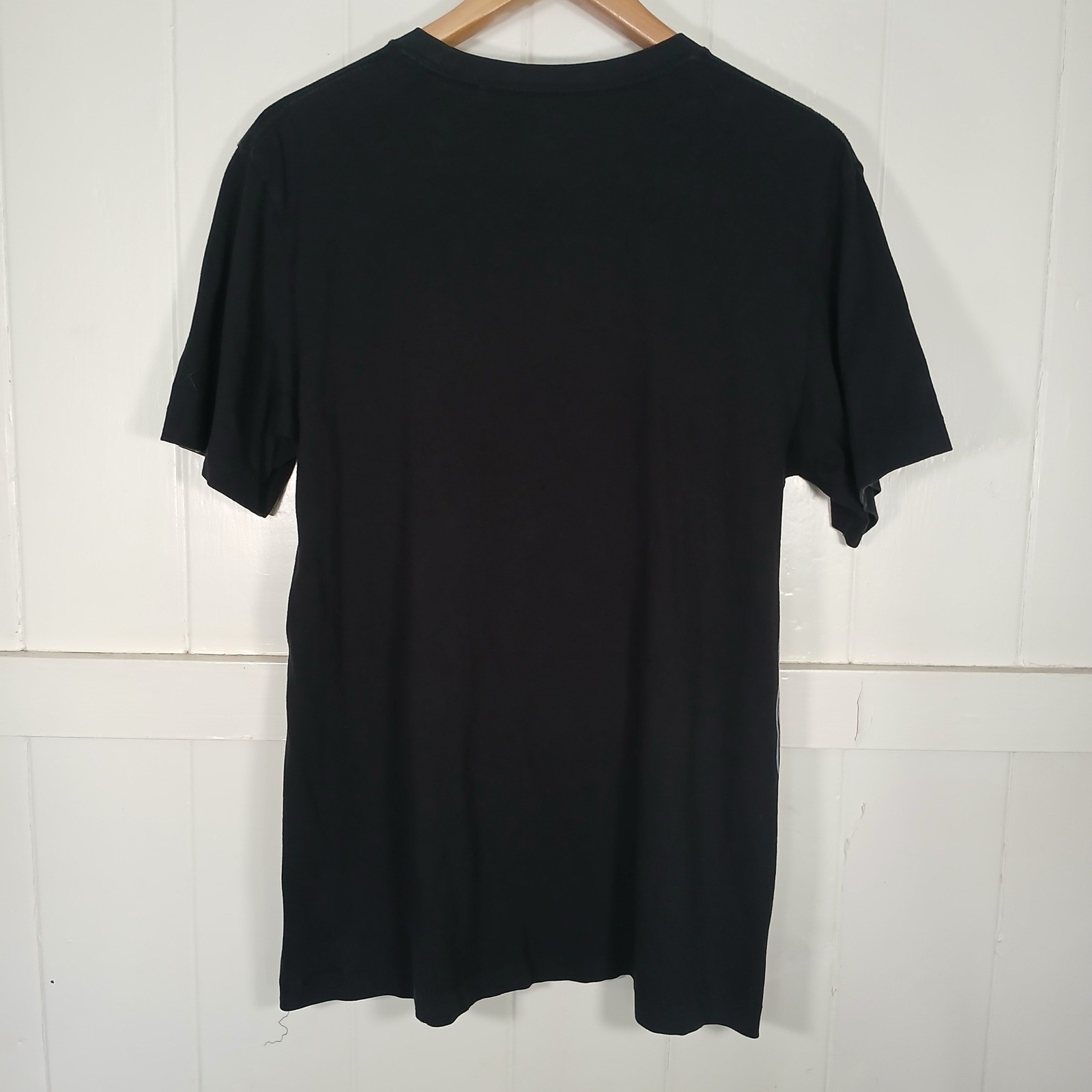 Uniqlo KAWS Graphic Tee Mens L Black Short Sleeve UT Companion T-Shirt 178180