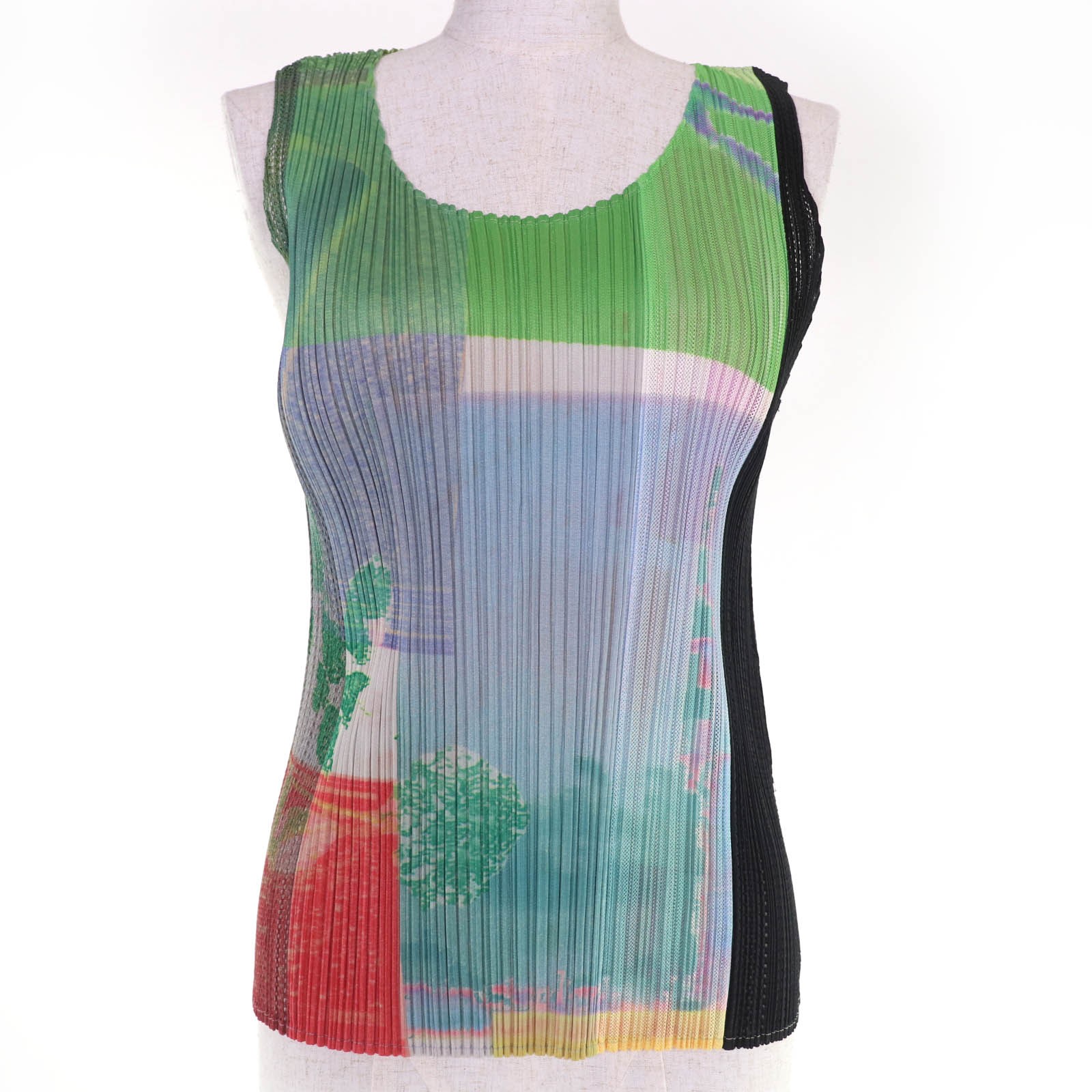 Issey Miyake PLEATS PLEASE PLEATS PLEASE Polyester T-shirt – DUTY FREE