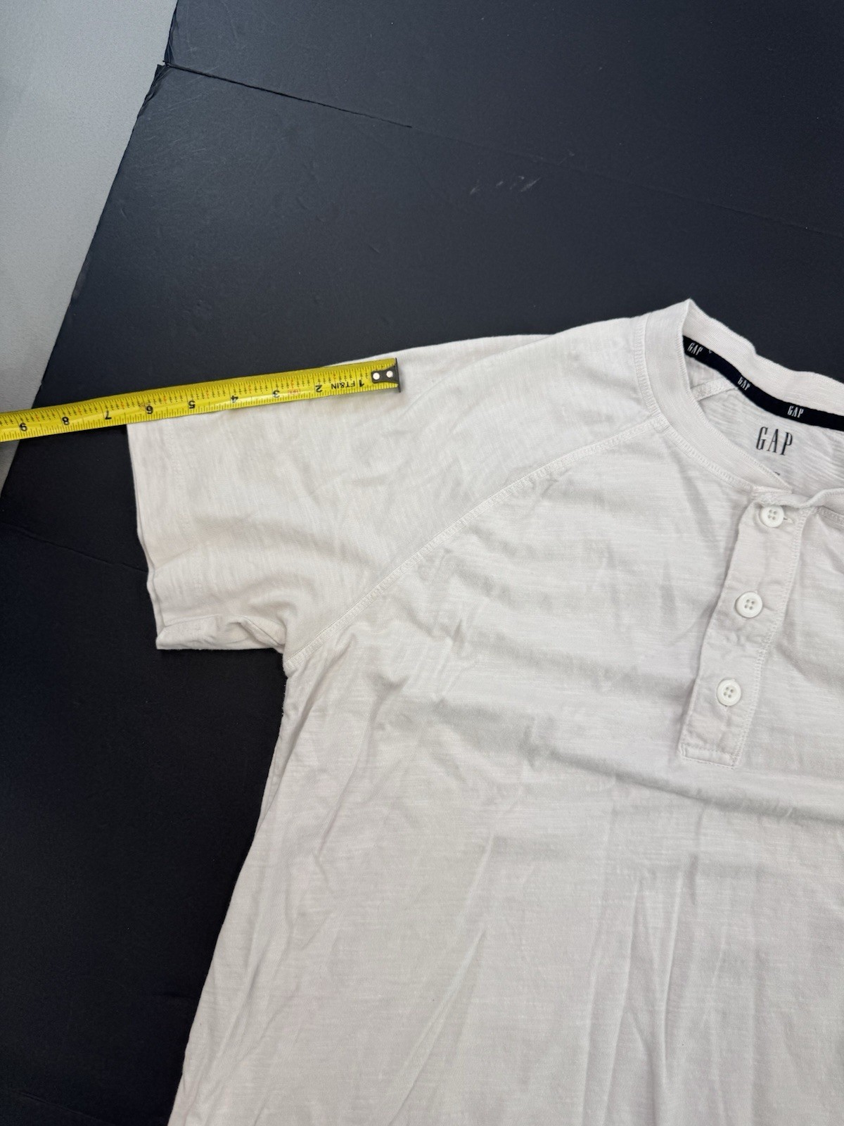 Gap White Henley Button T-Shirt Mens Size Medium Cotton Short Sleeve