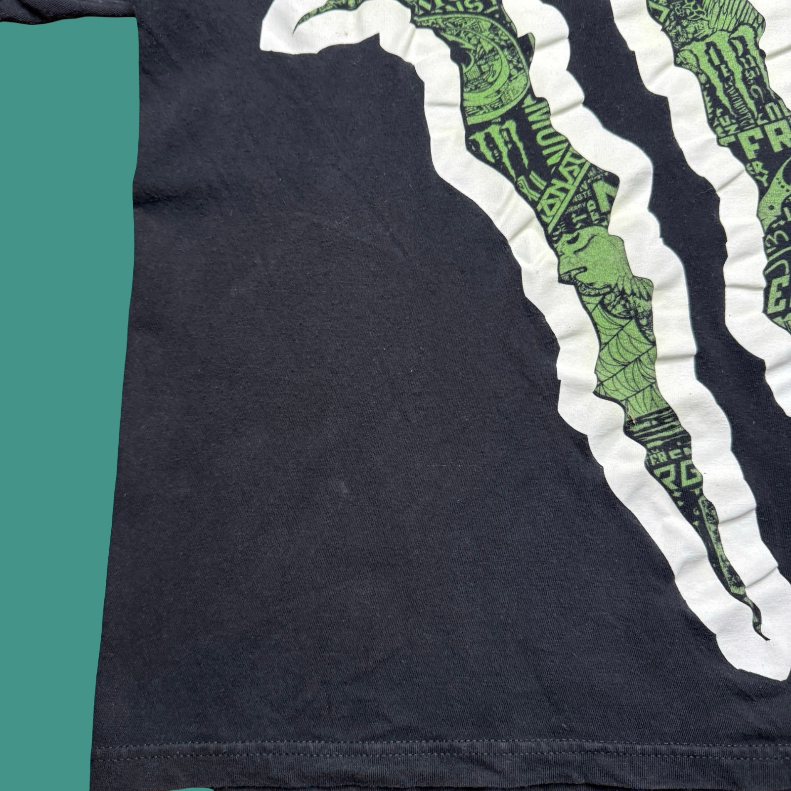 Monster Energy T Shirt Medium Y2K Logo Graphic Short Sleeve Cotton Black Green