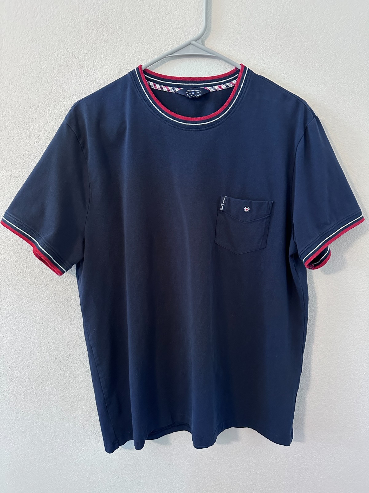 Ben Sherman mens size large blue short sleeve t-shirt with pocket and red accent