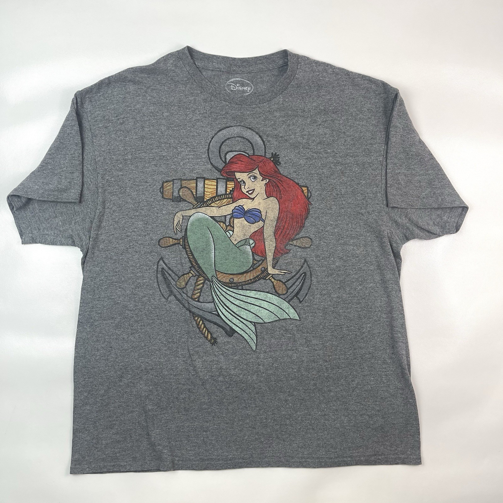 Disney The Little Mermaid Ariel Anchor Graphic Gray T-Shirt Men’s XL