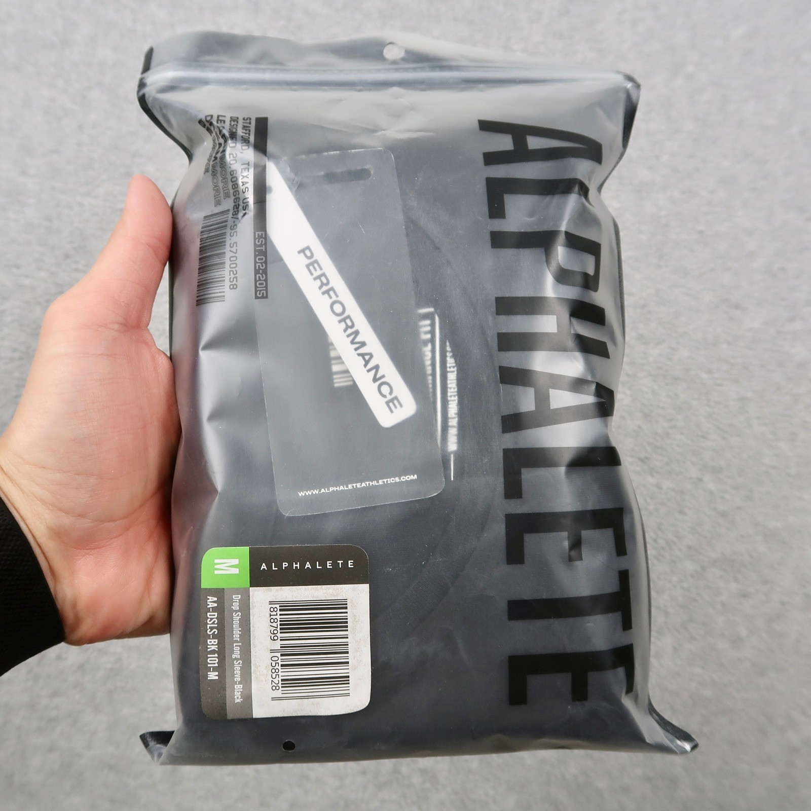 Alphalete Performance Fit Drop Shoulder Long Sleeve Shirt Black Size M NEW 5640