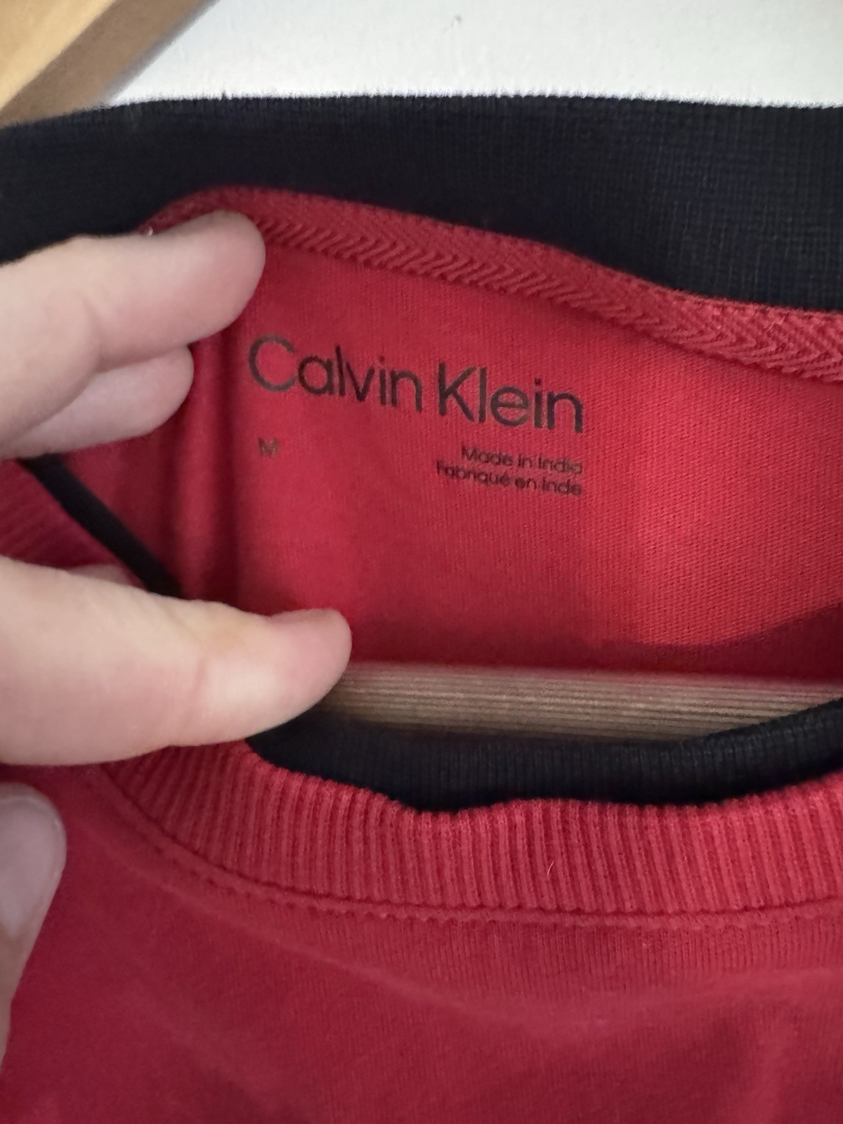 Calvin Klein Tshirt Men’s Medium Red Navy Classic 90s 2000s Active Preppy Classy