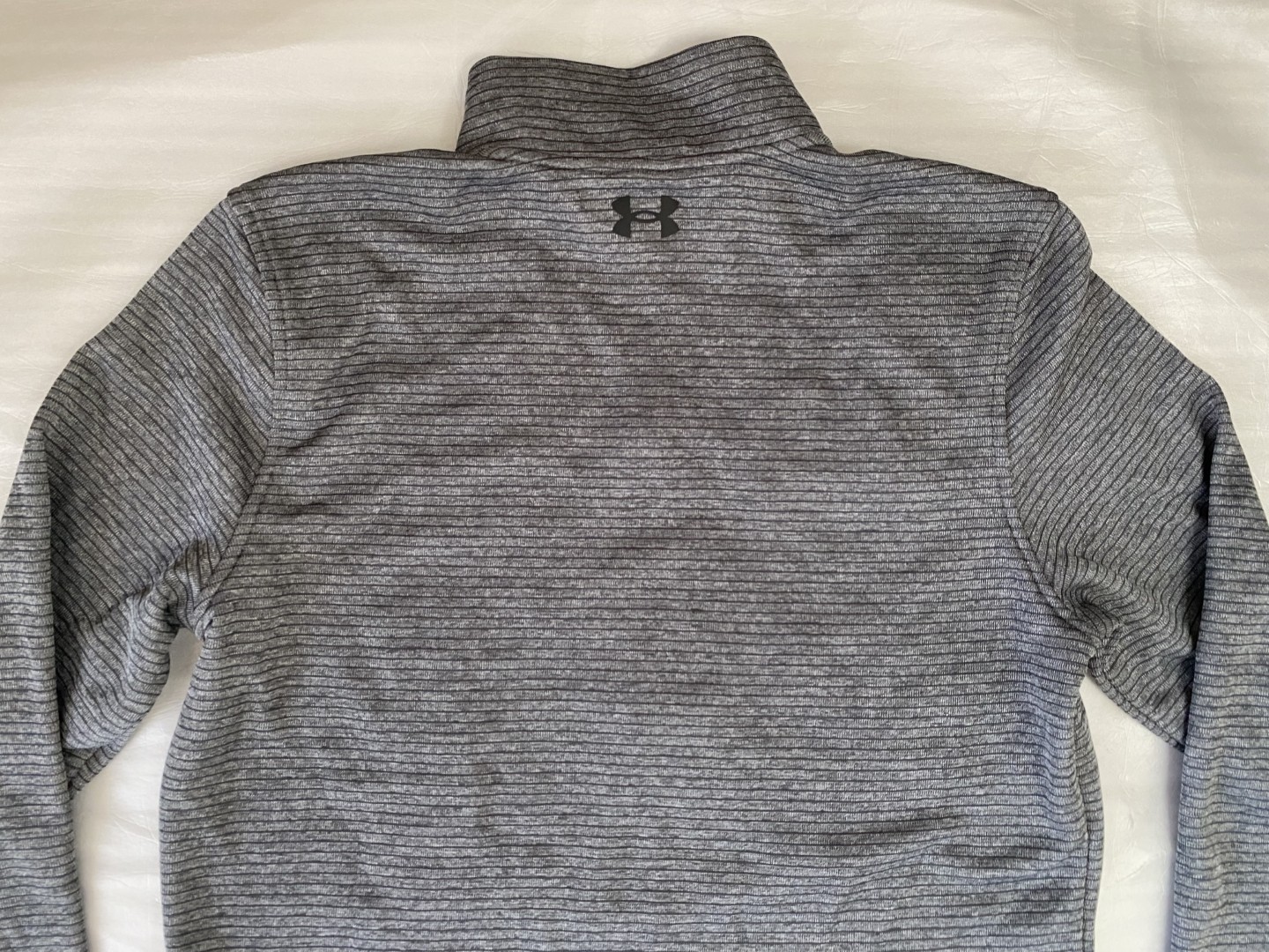 Under Armour Golf Storm 1/4 Zip Pullover Gray Men’s Size M Graphic Print Cake