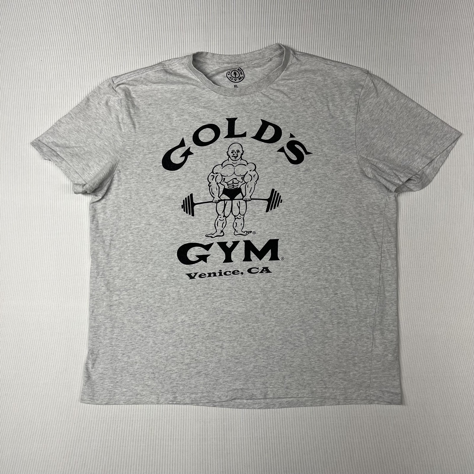 Gold’s Gym Shirt Mens XL Gray Venice CA Bodybuilder Logo Graphic Tee Workout