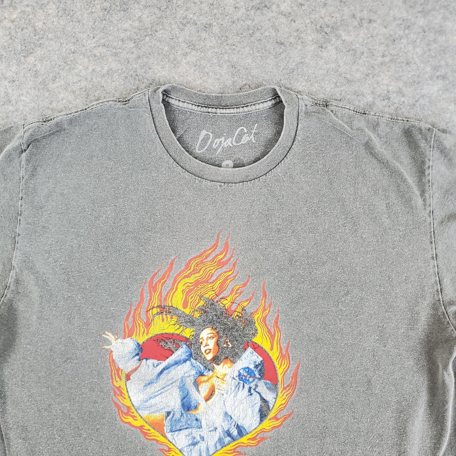 Doja Cat Shirt Mens Medium Gray Crew Neck Short Sleeve Graphics Stretch Pullover