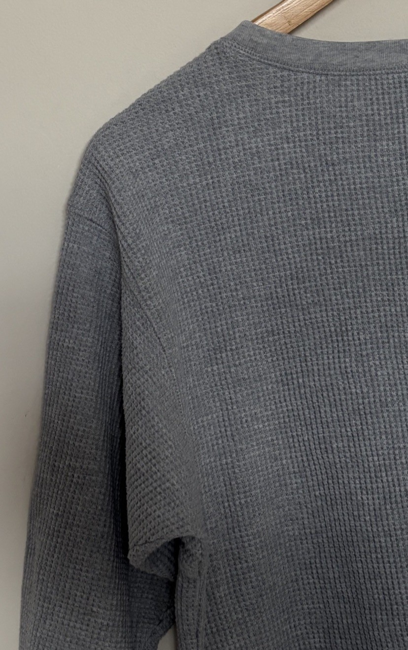 UNIQLO Mens Medium Waffle Knit Thermal Top Grey 3/4 Length Short Sleeves