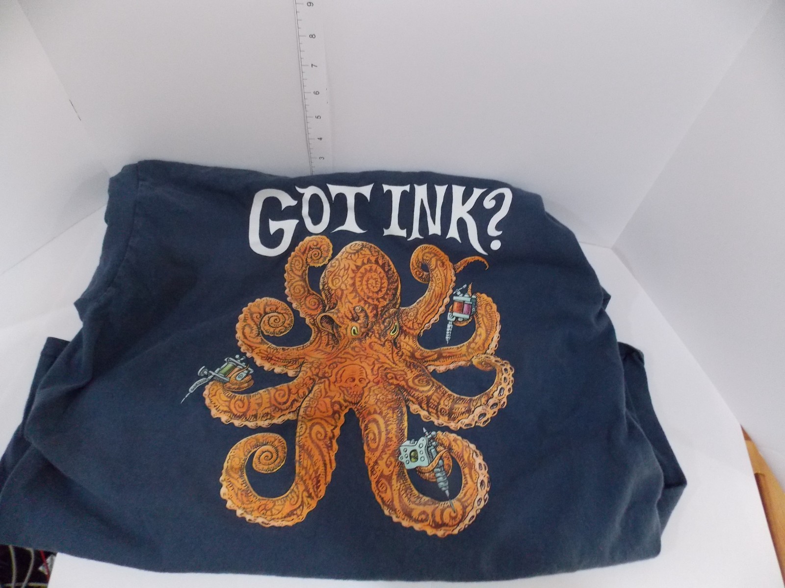 Got Ink? Octopus Tattoo Art Graphic T-Shirt Adult Large/Medium Unknown Used