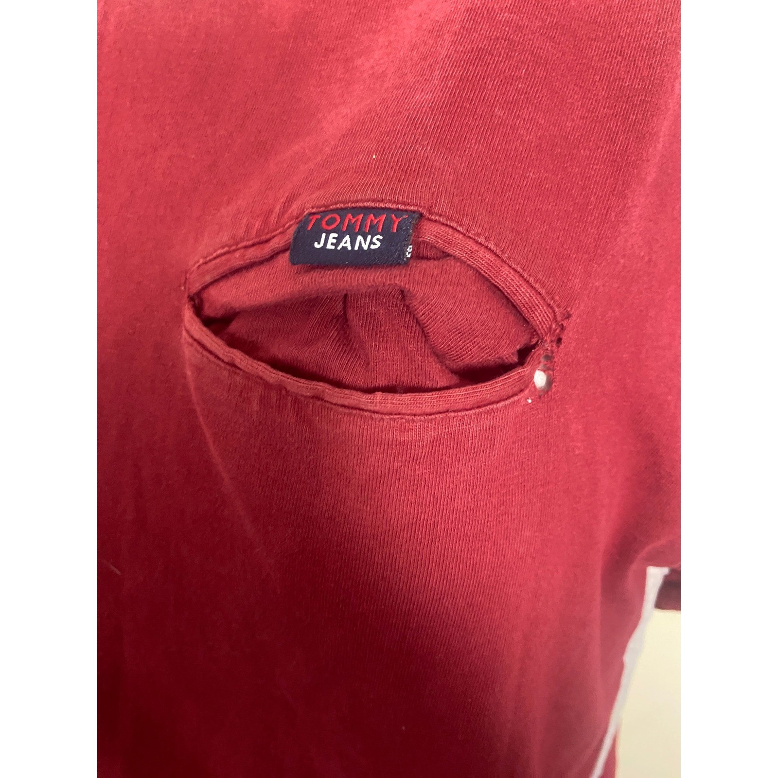 Vintage Tommy Jeans Mens Large Red V Neck Pocket T Shirt Flag Logo 90s