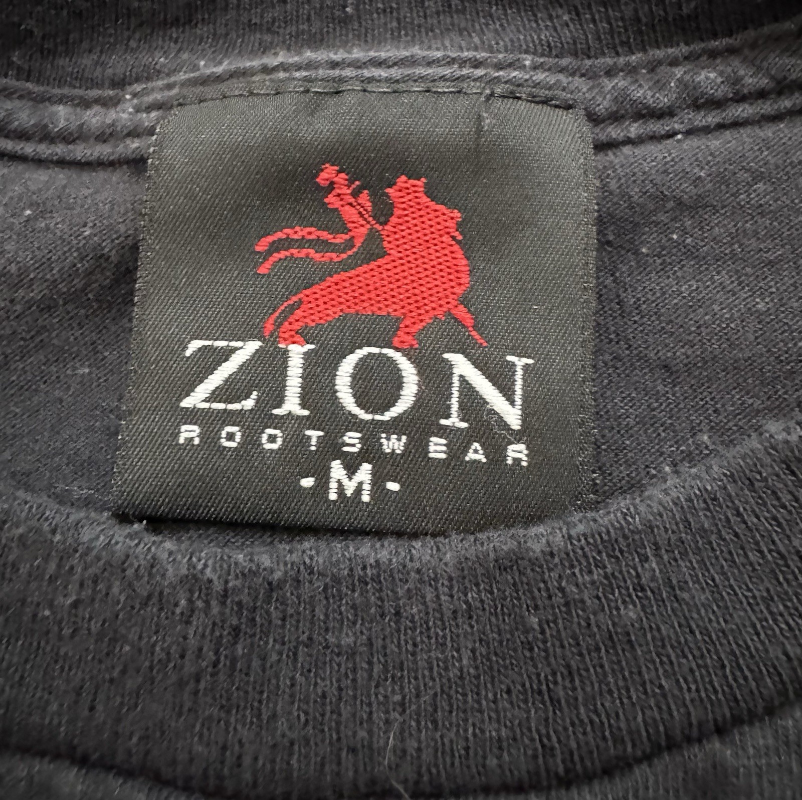 Johnny Cash Zion Rootswear 2009 Middle Finger Graphic T‑Shirt Medium Black