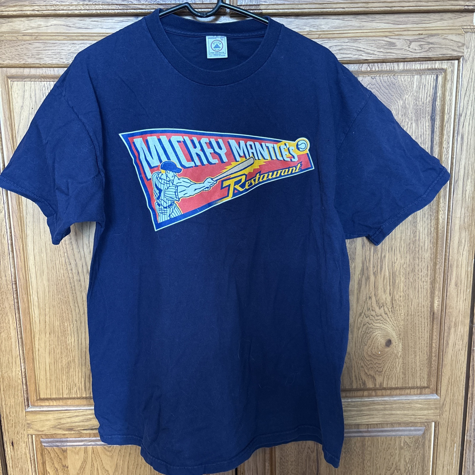 NY Yankees Mickey Mantle’s Restaurant size X Large Blue Gildan EUC