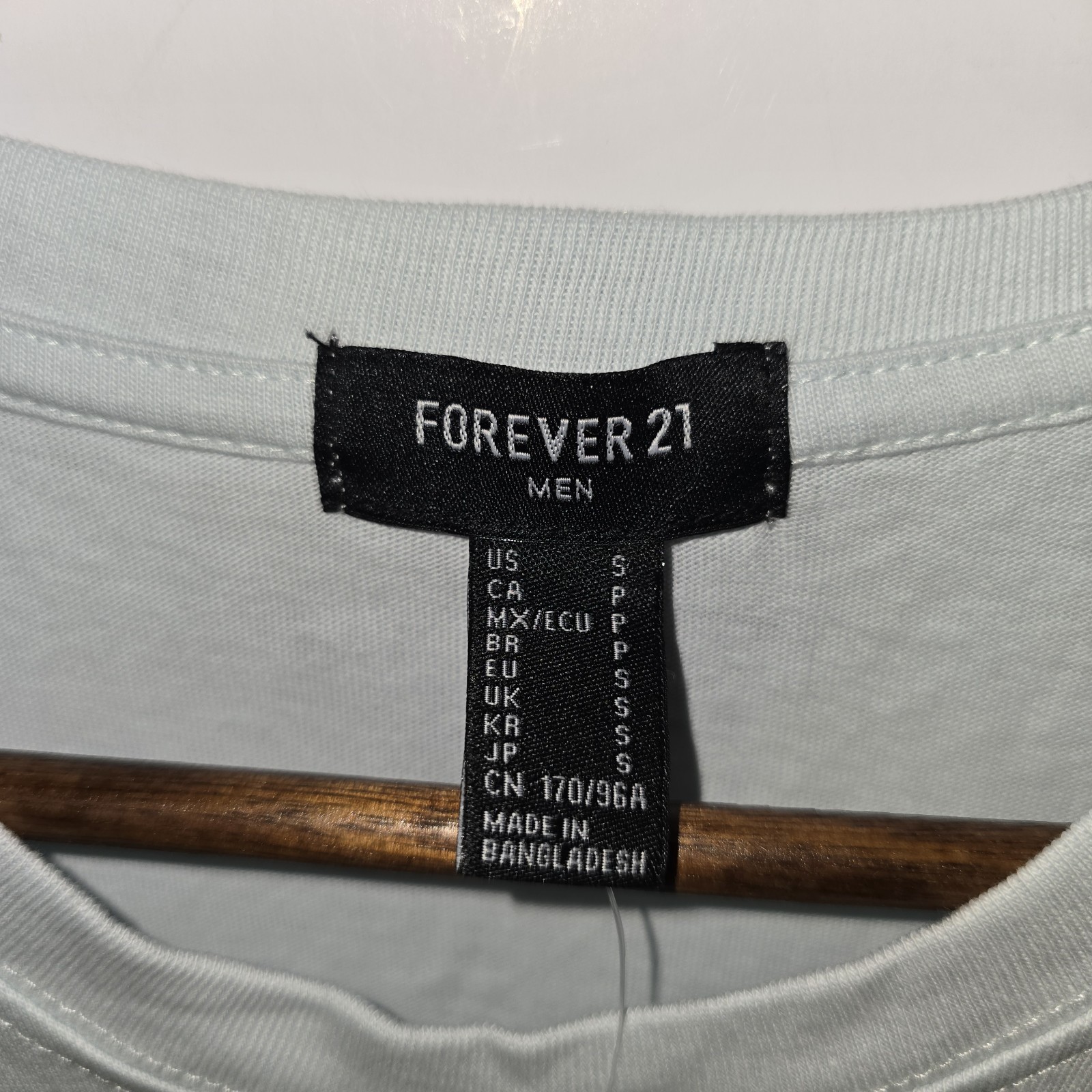 Forever 21 Men’s Never Ending Party Pocket T-Shirt Small Pale Aqua NWT