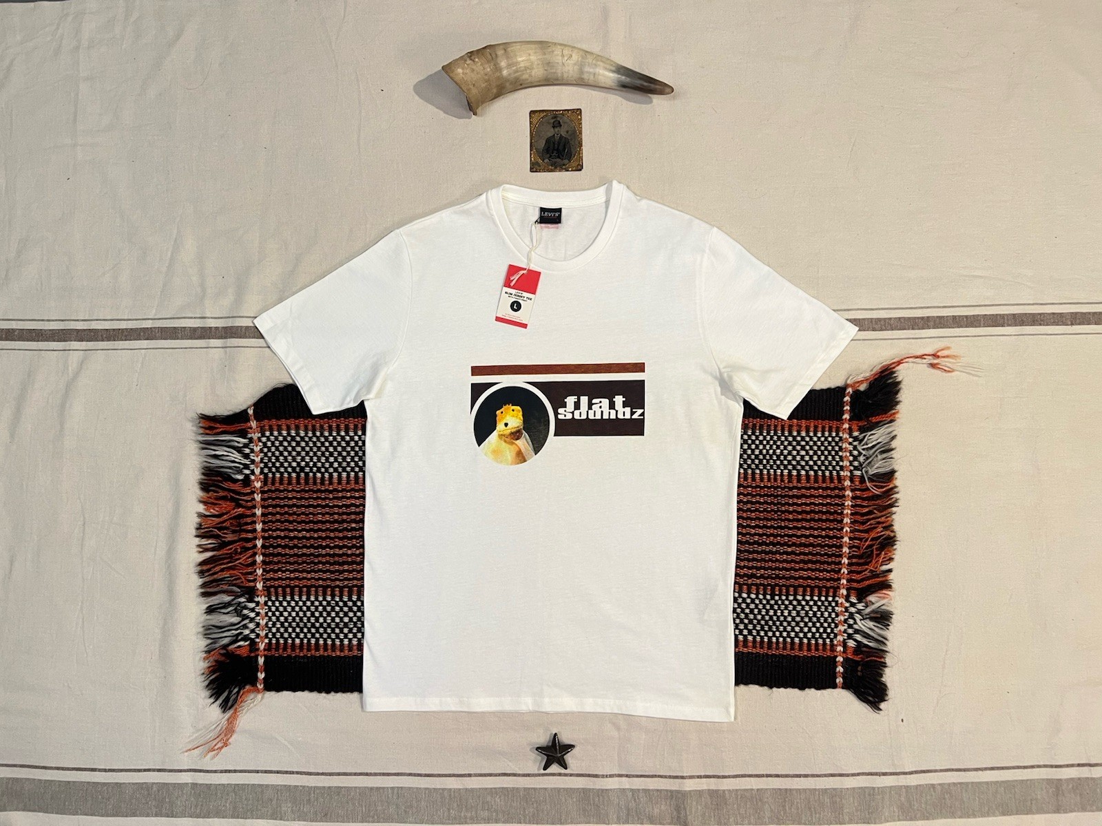 Levi’s Flat Eric T-Shirt M-L Soundz Slim New Tags BNWT Deadstock Rare 41″ Mint