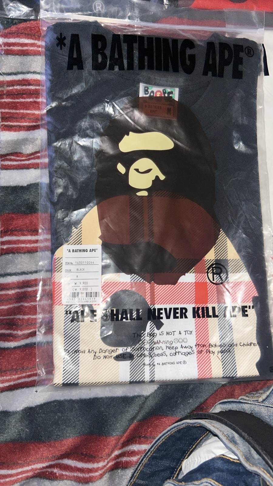 A Bathing Ape BAPE Men’s M Black Graphic Logo Crew Neck Short Sleeve T-Shirt