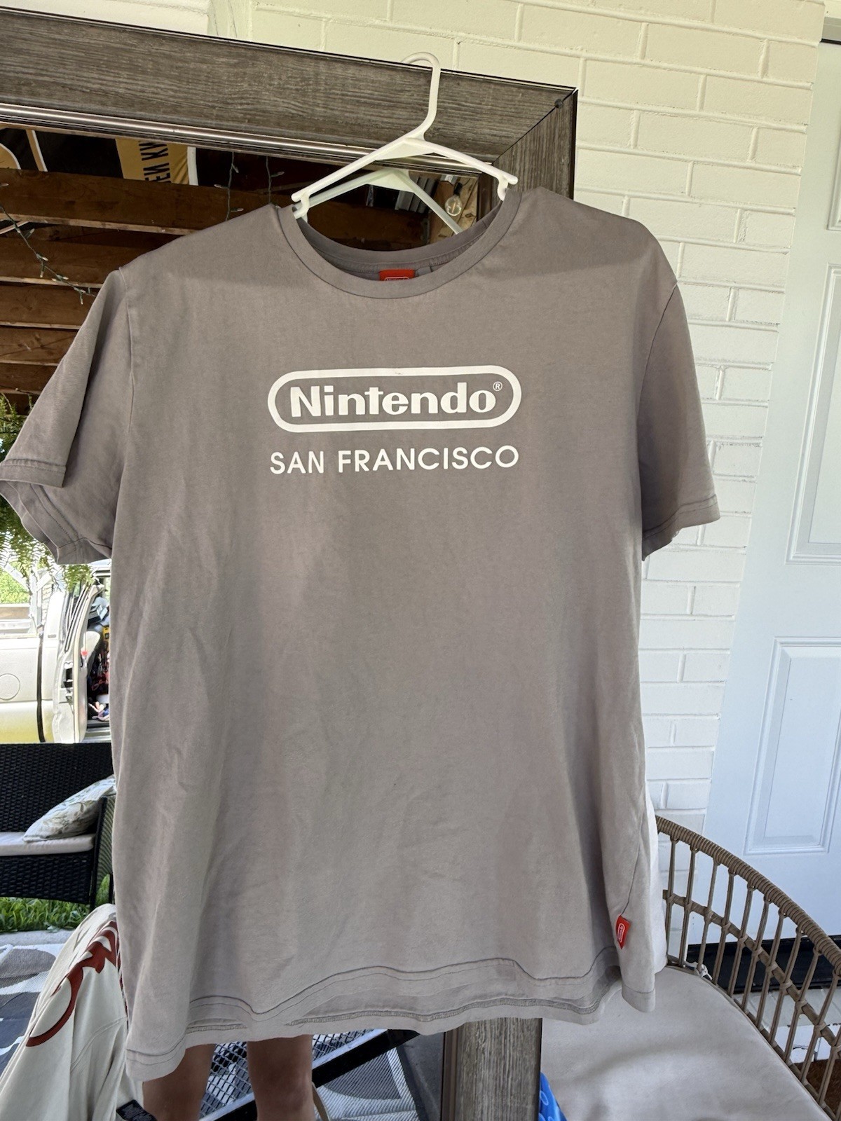Nintendo Men’s XL Regular Gray San Francisco Graphic Logo Crew Neck T-Shirt