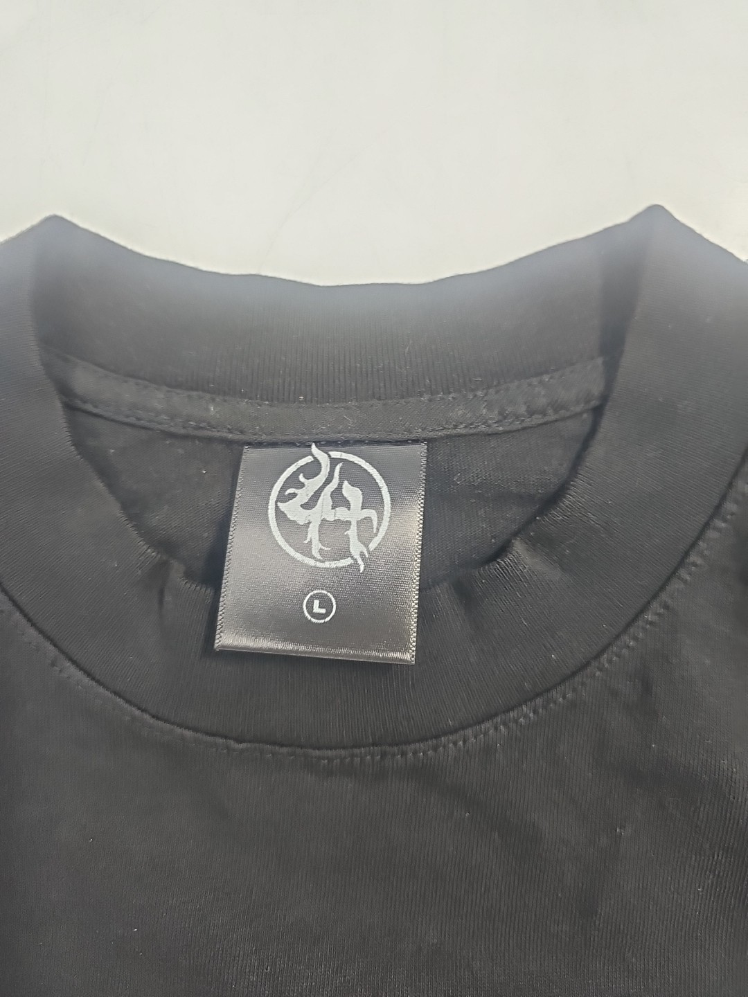 LOST HILLS LOGO FRONT AND MIRROR STYLE LGO BACK BLACK MEN’S LG (OS) FIRE 🔥 🔥