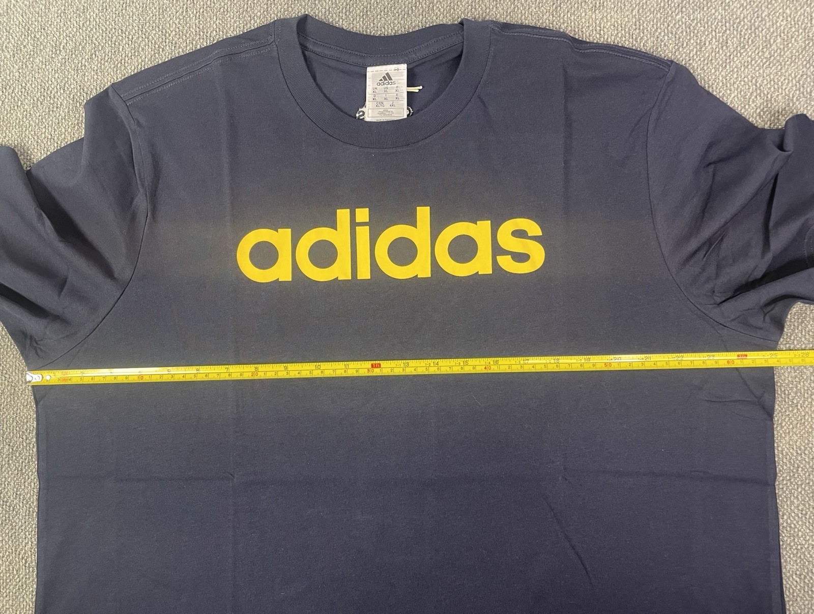 adidas Men’s XL Graphic Crewneck Short Sleeve T-Shirt Navy NWT