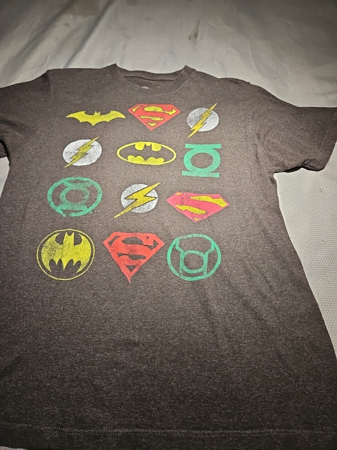 DC Comics Shirt Men’s Medium Gray Superman Flash Batman Logo Graphic Print Top